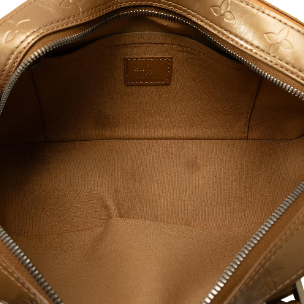 Louis Vuitton Monogram Mat Shelton (SHG-VtubuP)
