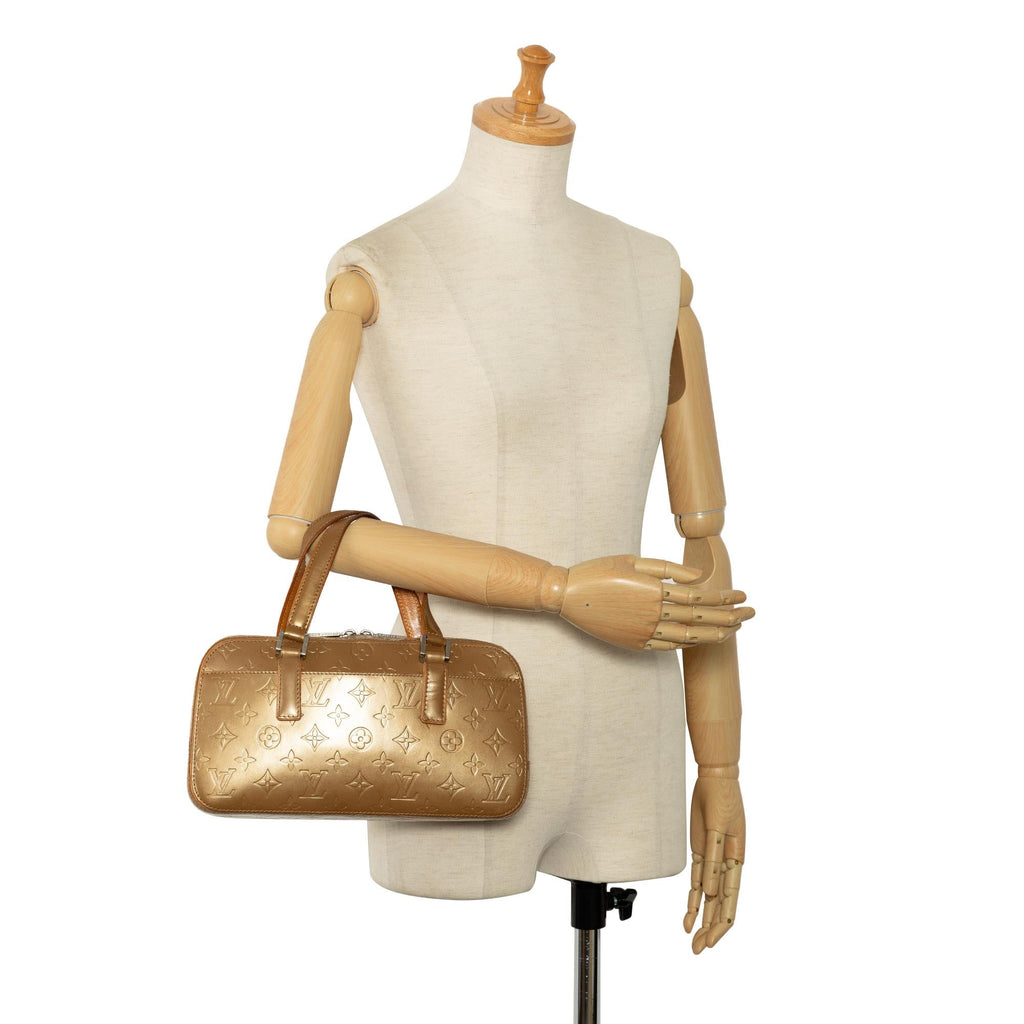 Louis Vuitton Monogram Mat Shelton (SHG-VtubuP)