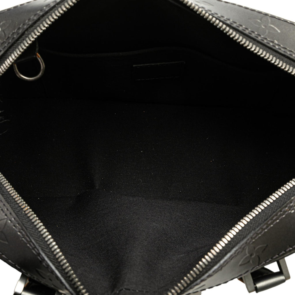 Louis Vuitton Monogram Mat Shelton (SHG-dE5A3H)