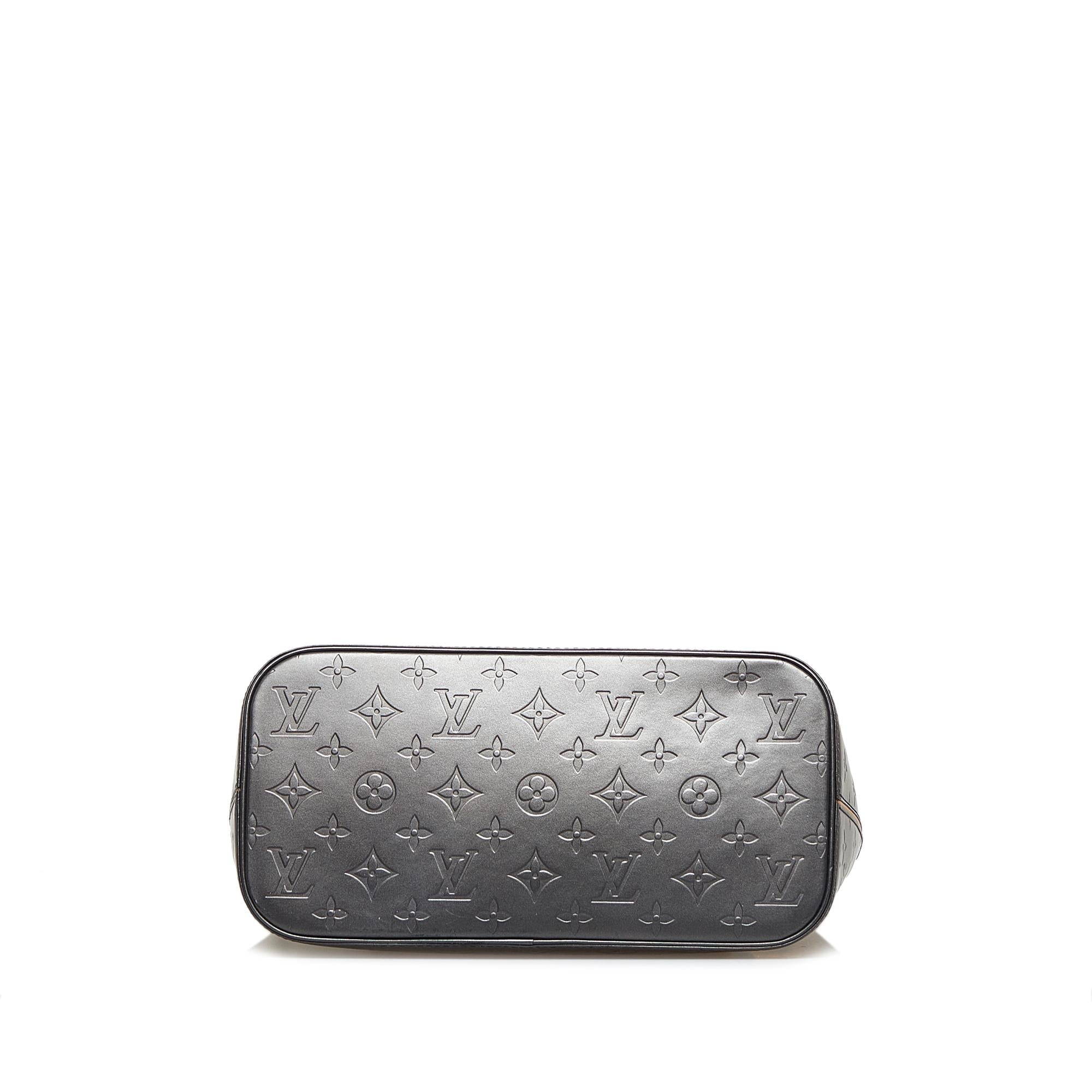 Louis Vuitton Monogram Mat Stockton (SHG-UDP8mU)