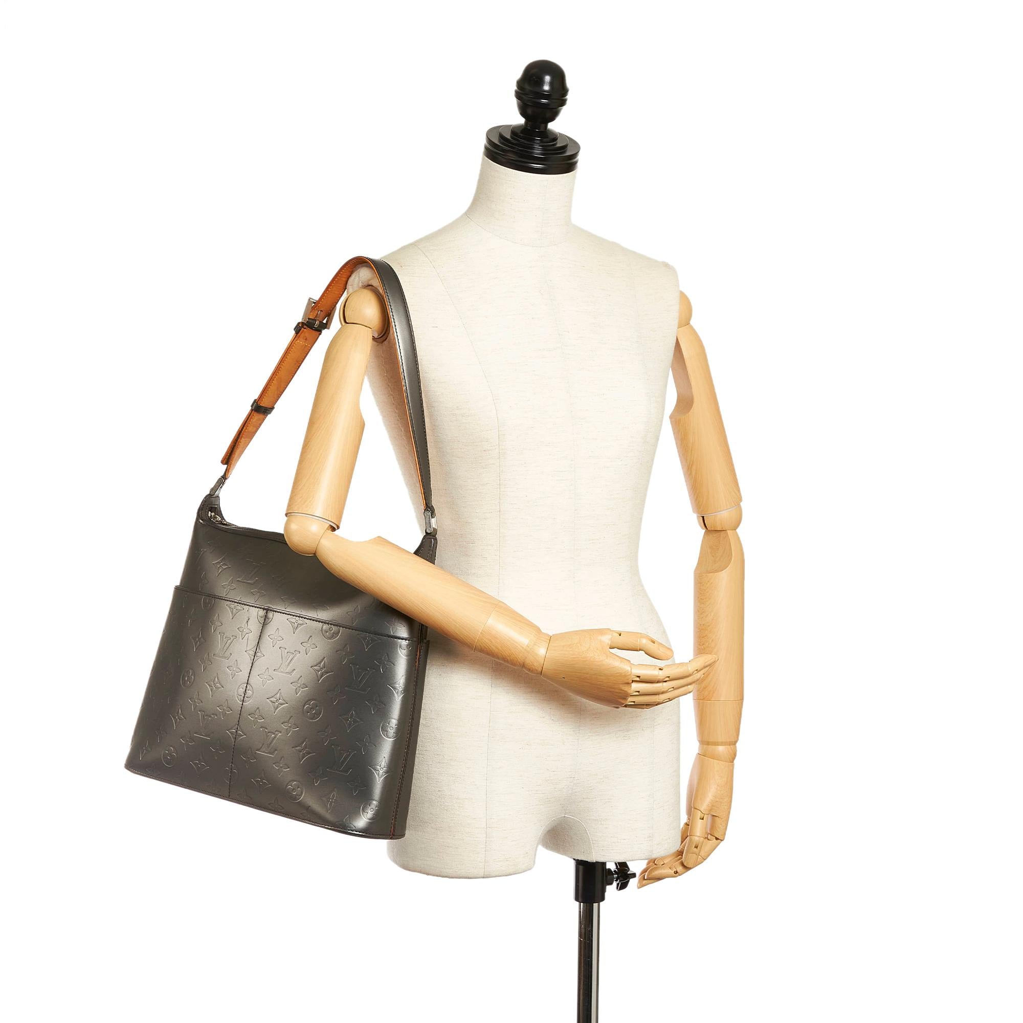 Louis Vuitton Monogram Mat Sutter (SHG-34088)