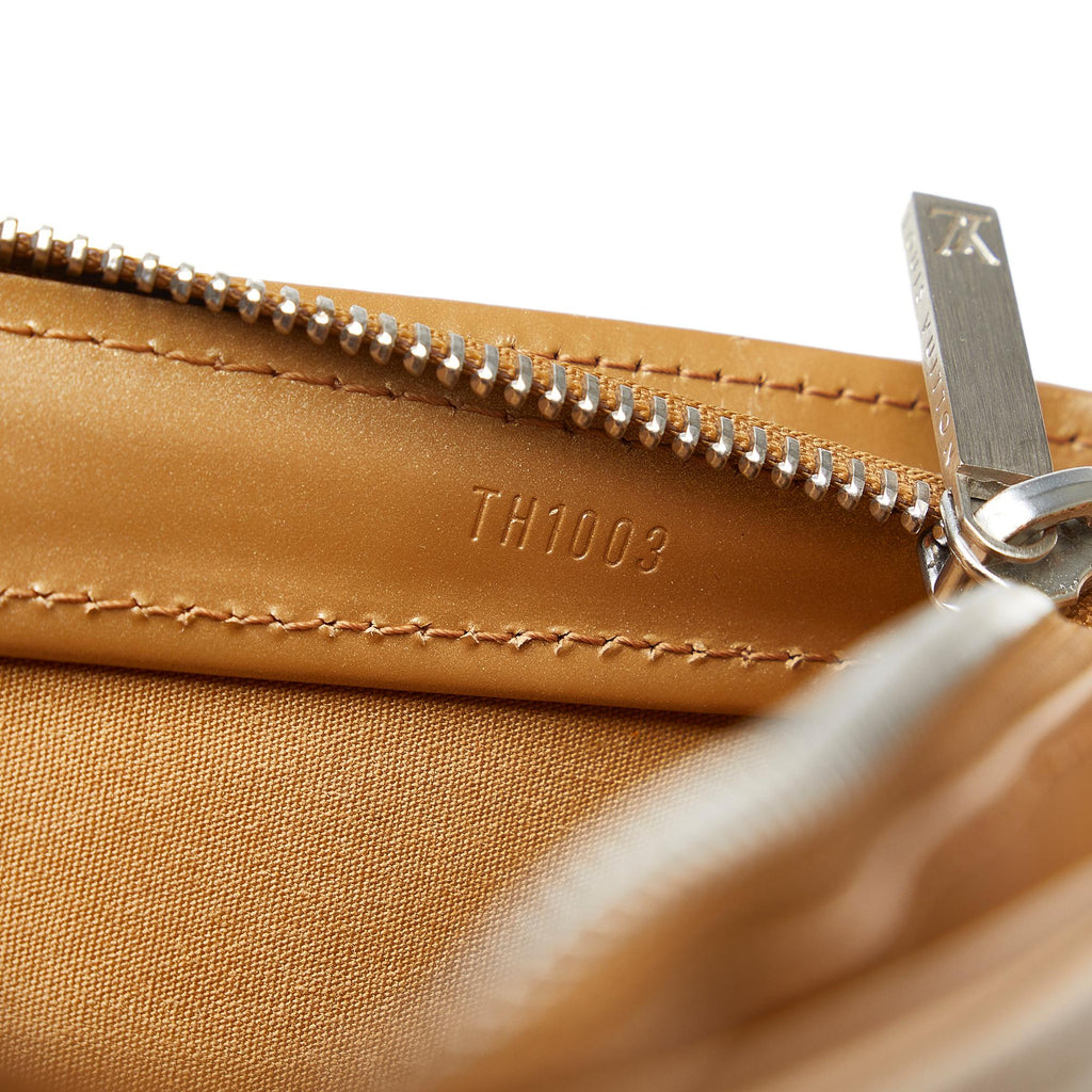 Louis Vuitton Monogram Mat Wilwood (SHG-Jf5VWv)