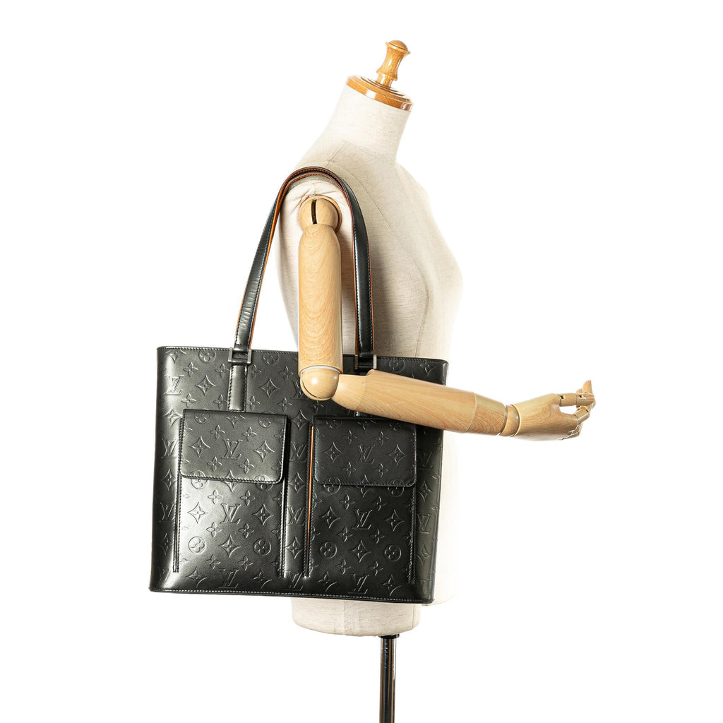Louis Vuitton Monogram Mat Wilwood (SHG-ezppJe)