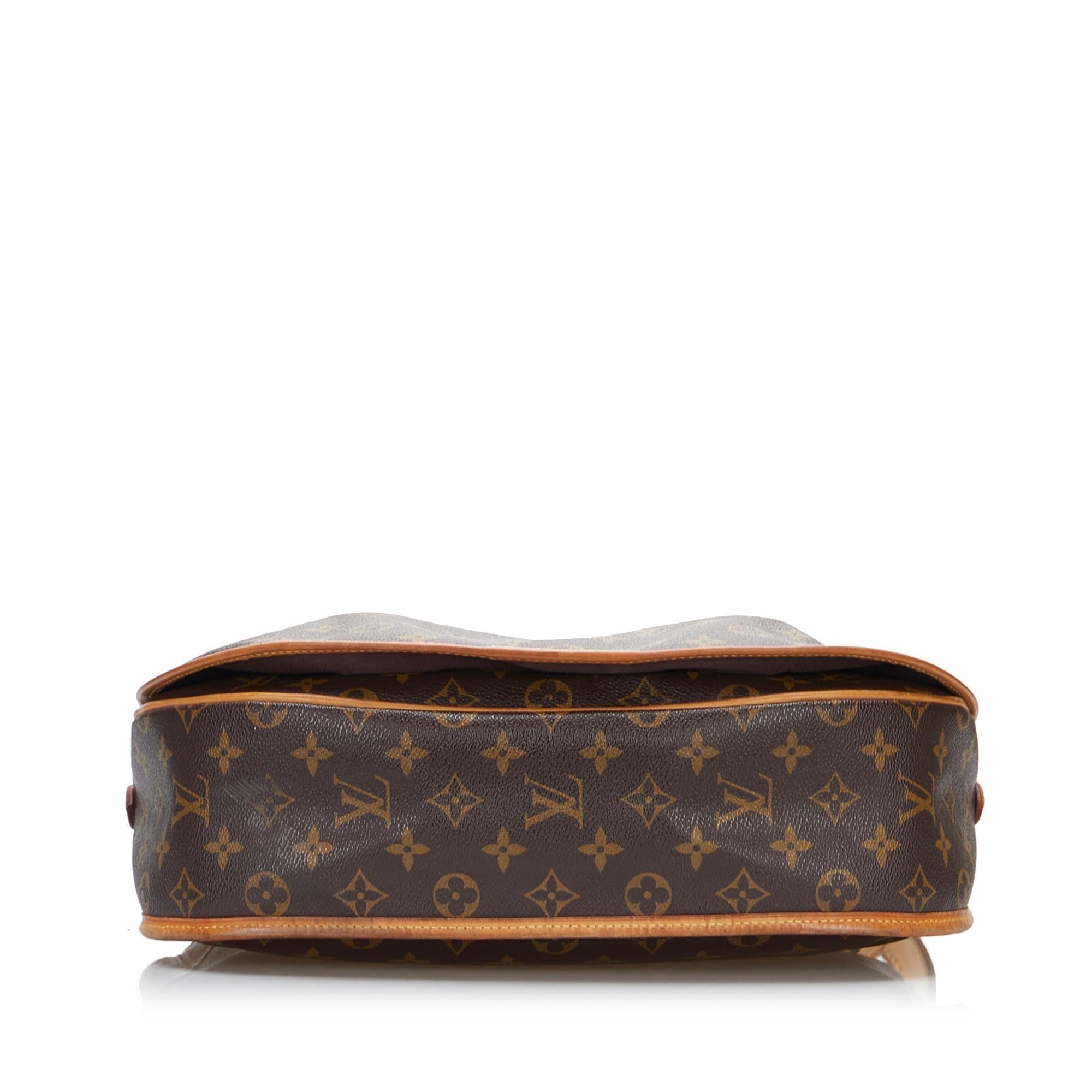 Louis Vuitton Monogram Menilmontant MM (SHG-9u03UA)