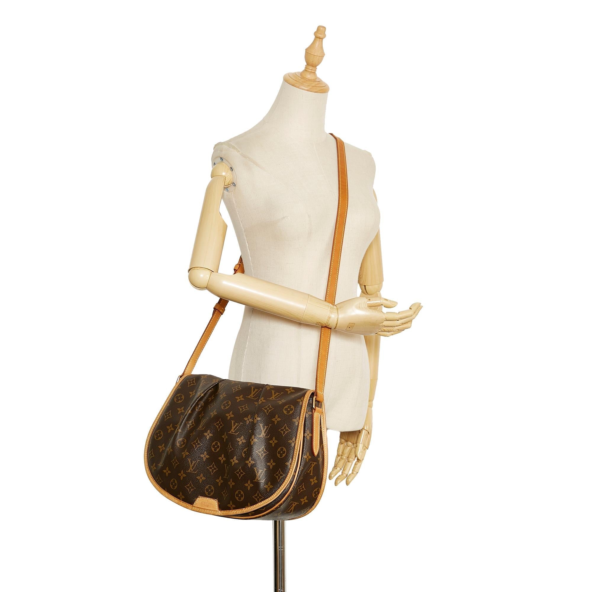 Louis Vuitton Monogram Menilmontant MM (SHG-6mmjQB)