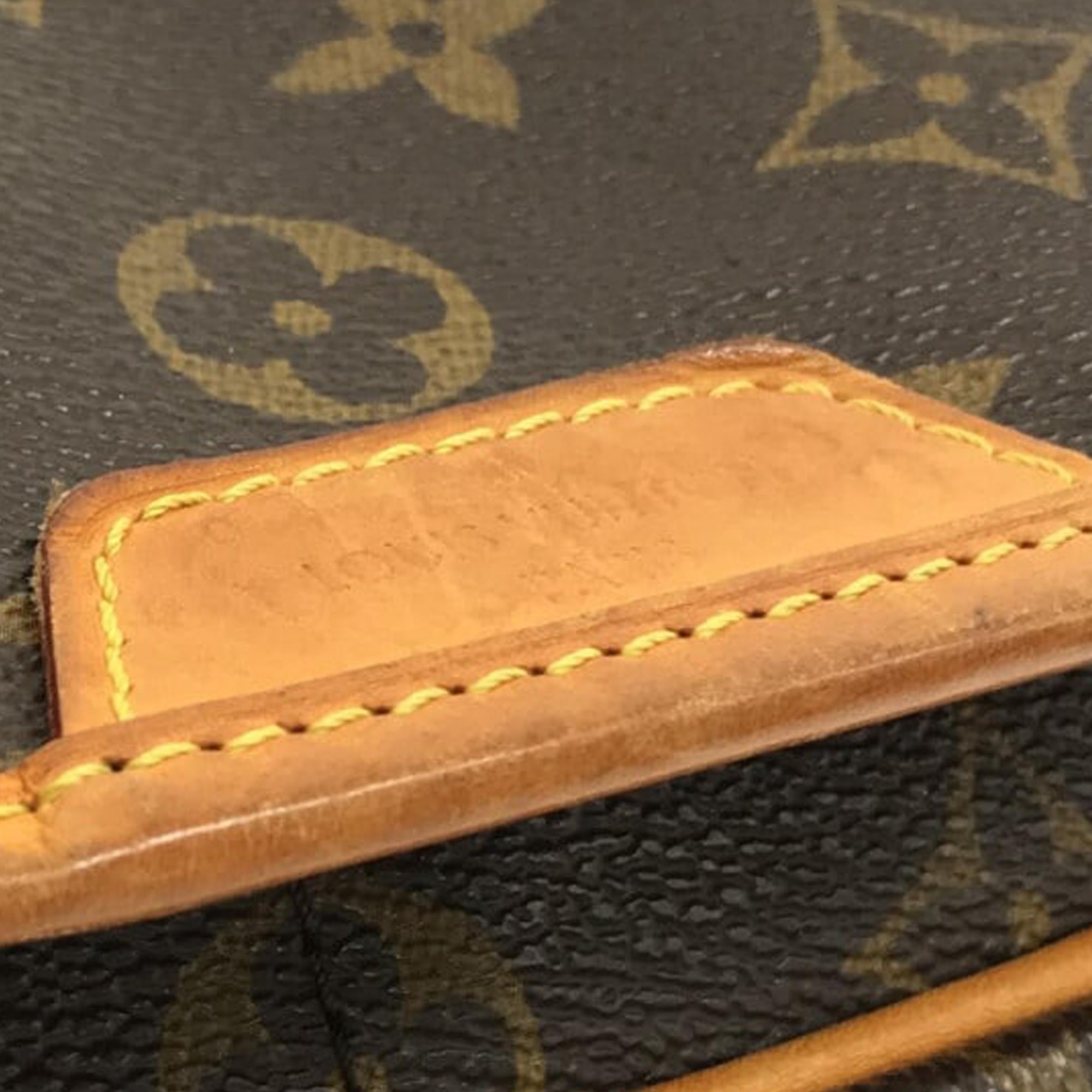 Louis Vuitton Monogram Menilmontant MM (SHG-EHgcVF)