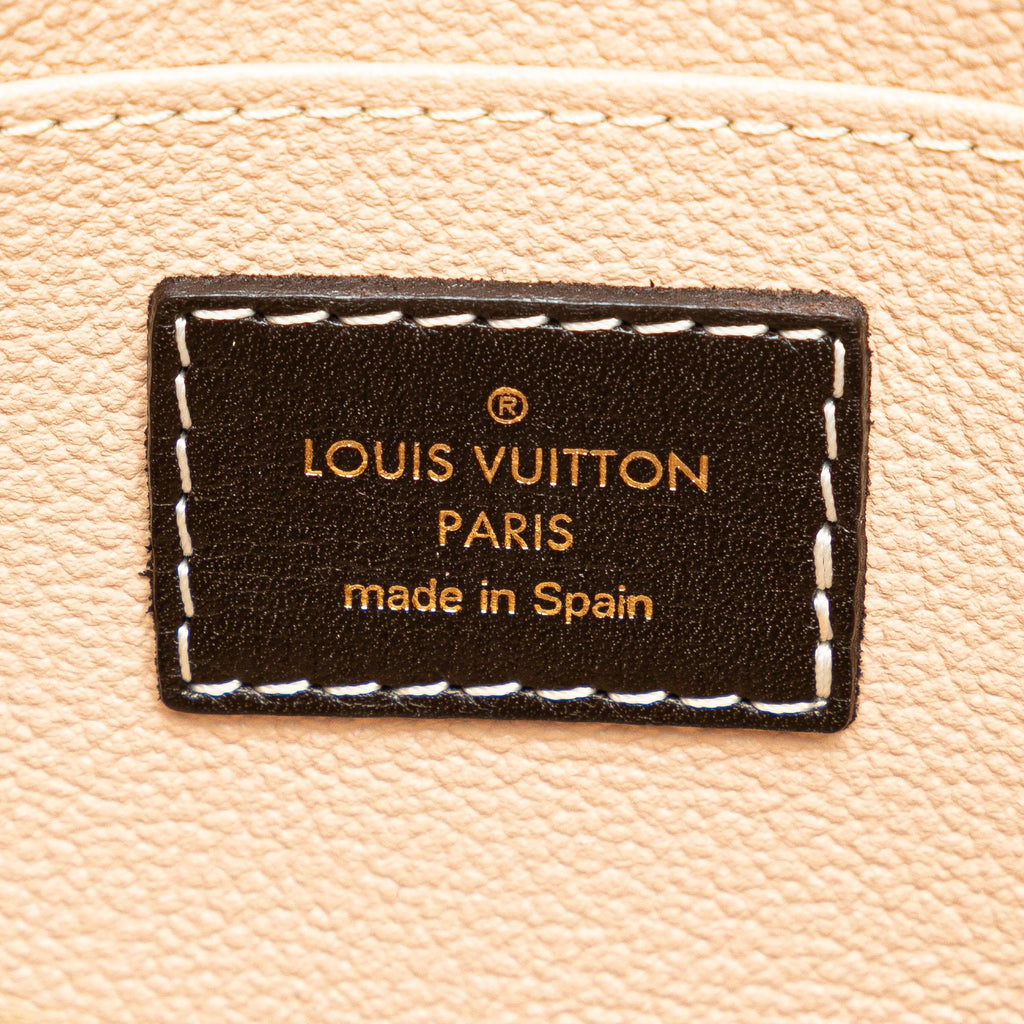 Louis Vuitton Monogram Mini Lin Cosmetic Pouch (SHG-QjHL6T)
