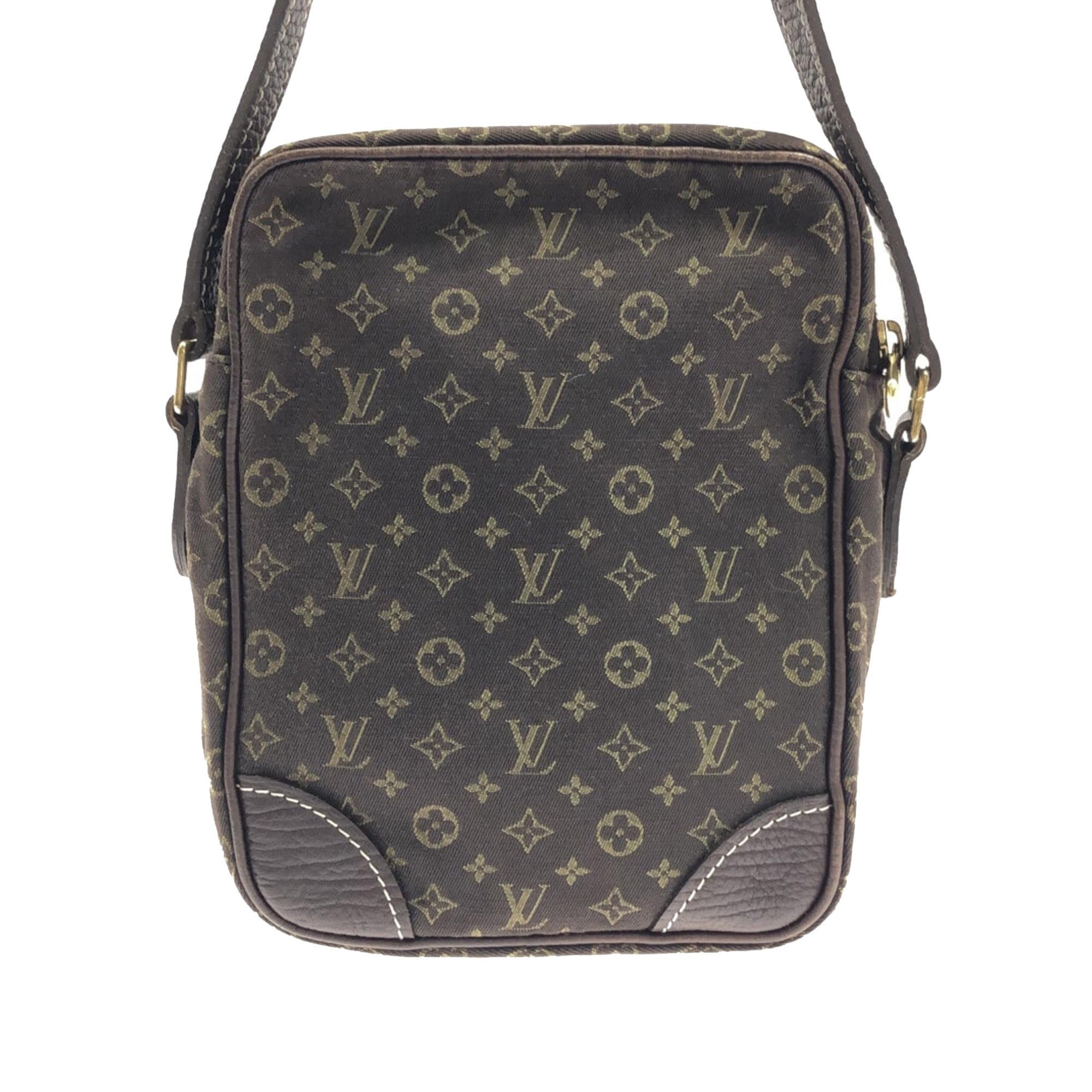Louis Vuitton Monogram Mini Lin Danube (SHG-6hvEzA)