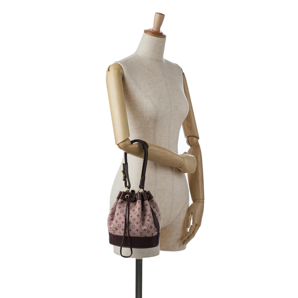 Louis Vuitton Monogram Mini Lin Noelie (SHG-tW8u2H)