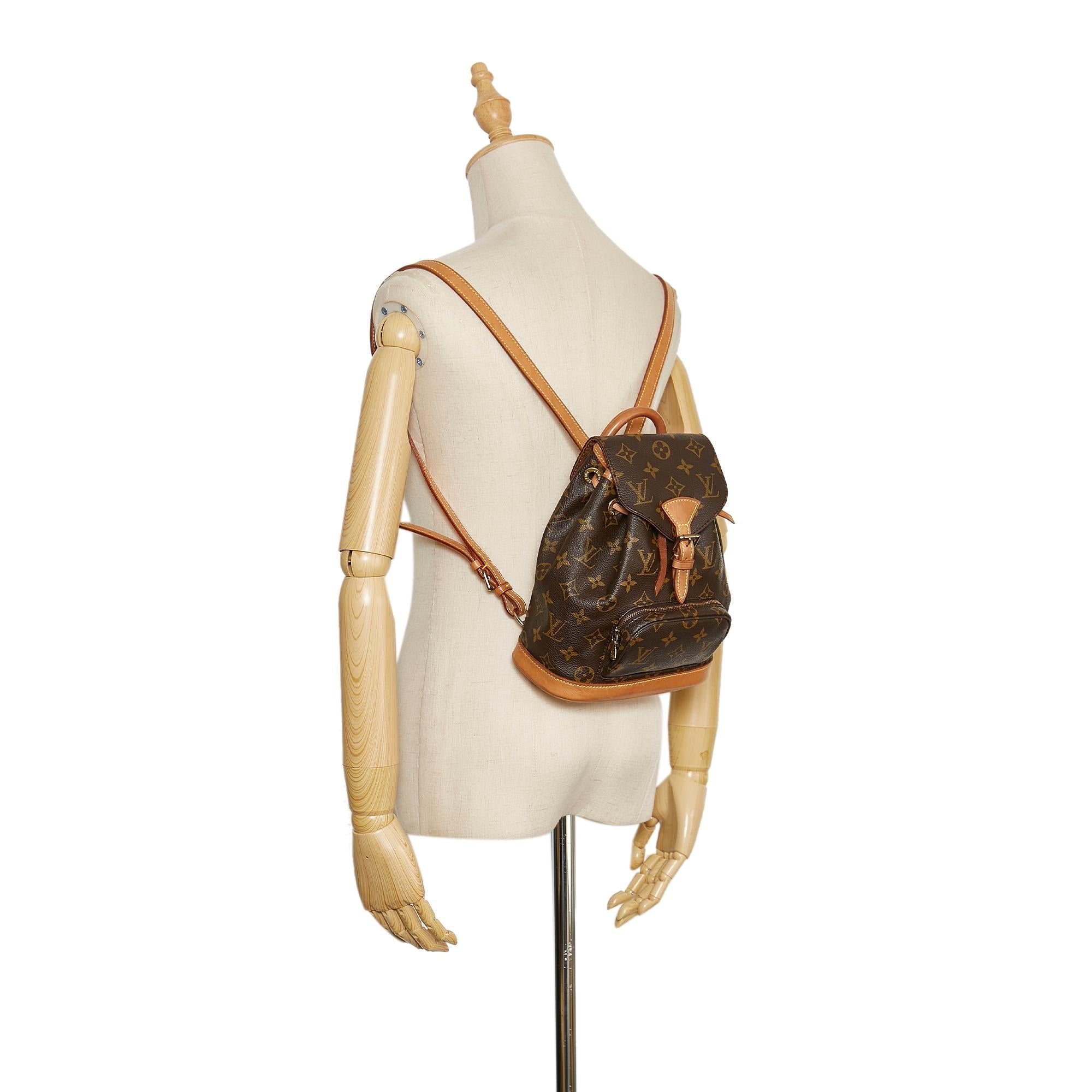 Louis Vuitton Monogram Mini Montsouris (SHG-35336)