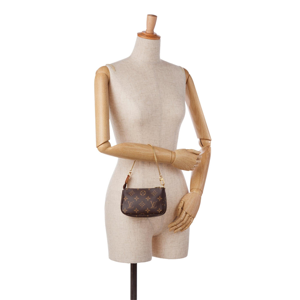 Louis Vuitton Monogram Mini Pochette Accessoires (SHG-36537)