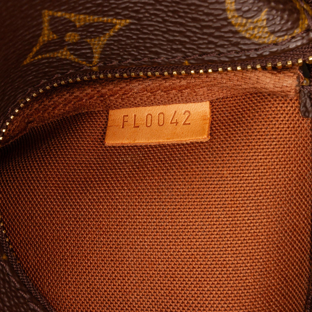 Louis Vuitton Monogram Mini Pochette Accessoires (SHG-BaioNP)