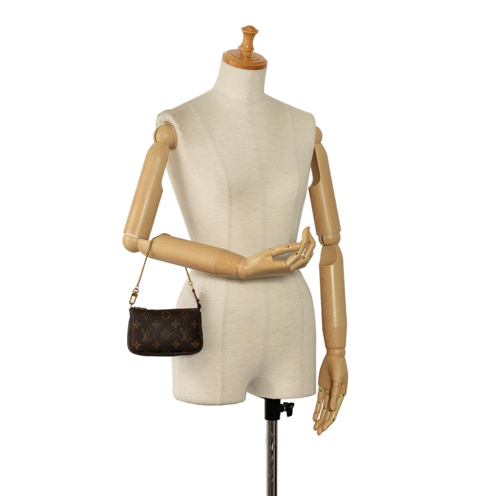 Louis Vuitton Monogram Mini Pochette Accessoires (SHG-XRqZvb)
