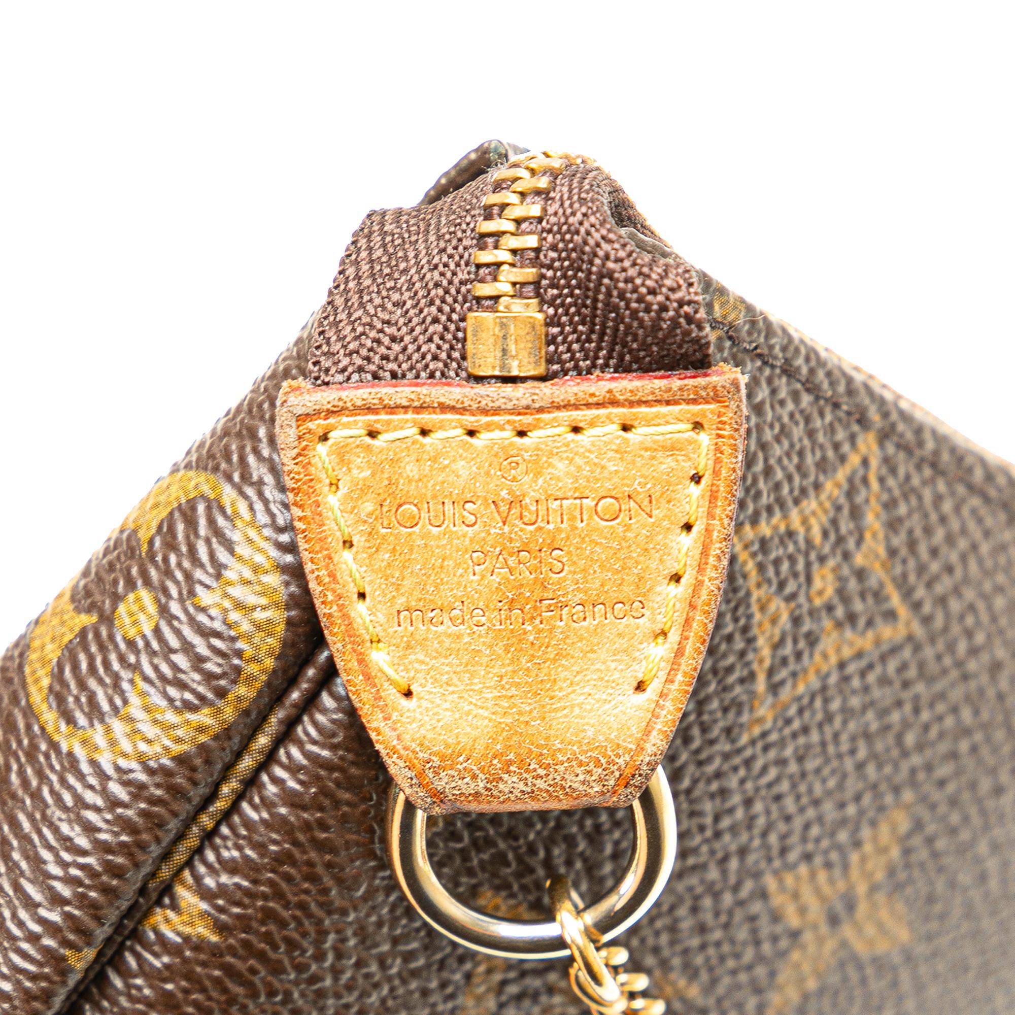 Louis Vuitton Monogram Mini Pochette Accessoires (SHG-lU8trB)