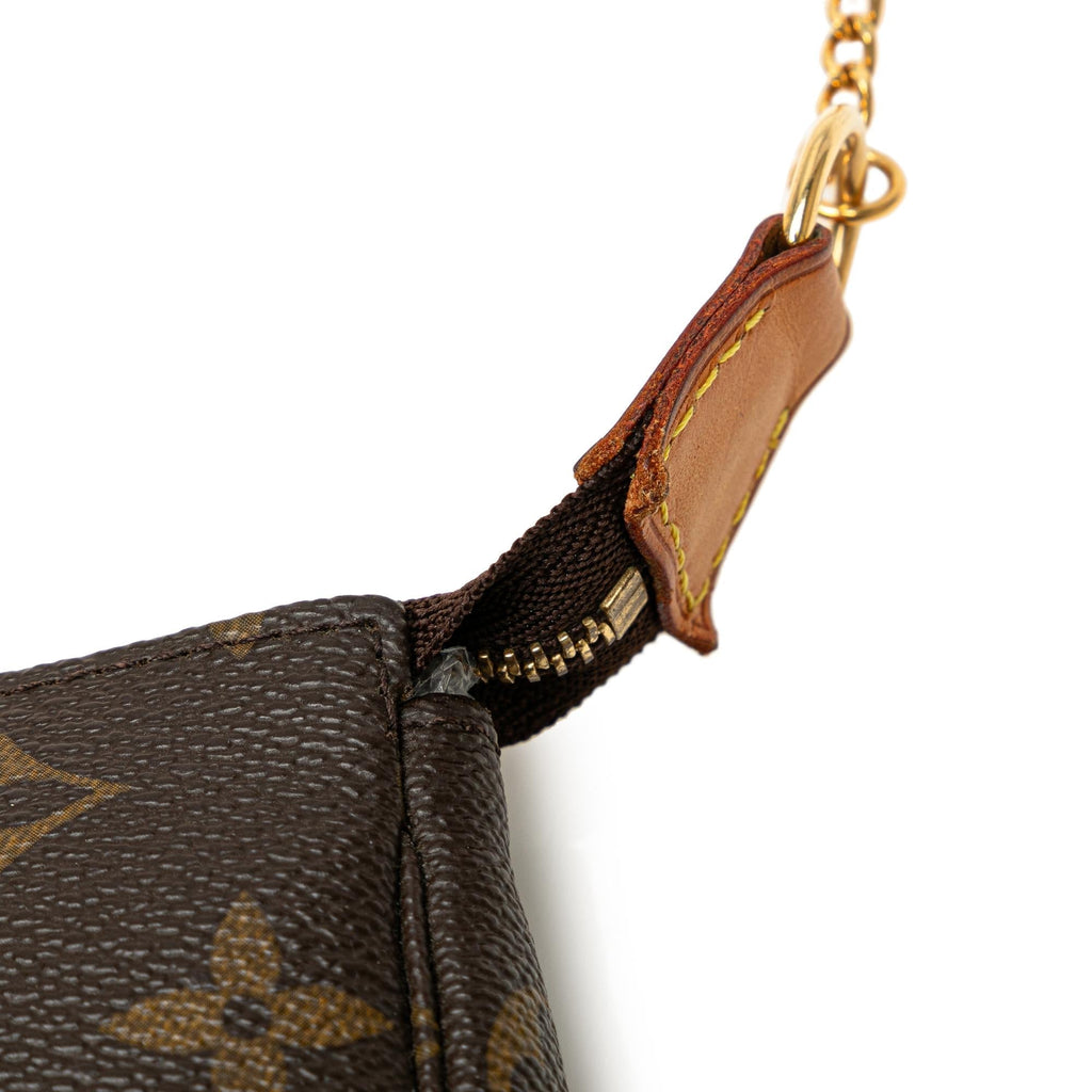 Louis Vuitton Monogram Mini Pochette Accessoires (SHG-RnLQlA)
