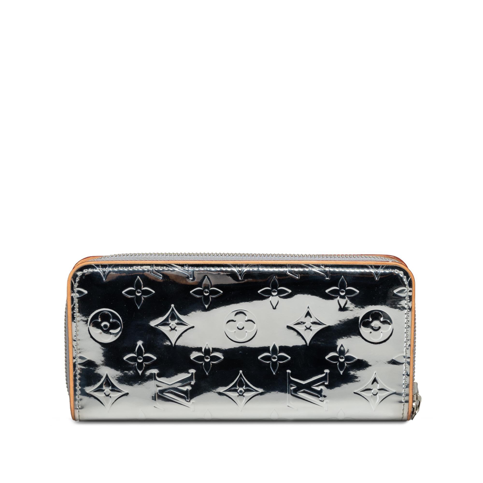 Louis Vuitton Monogram Mirror Vertical Zippy (SHG-oAZ7Qw)