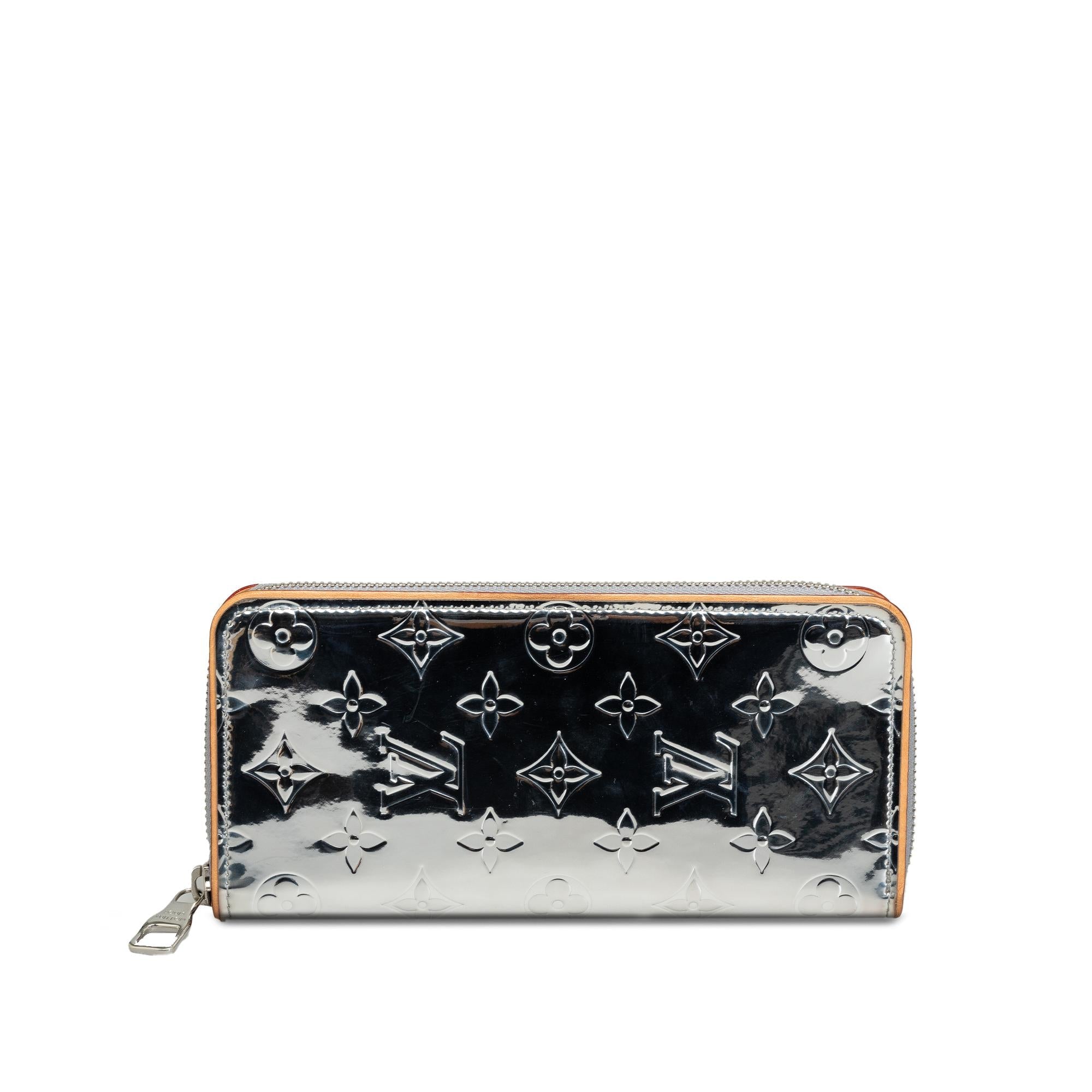 Louis Vuitton Monogram Mirror Vertical Zippy (SHG-oAZ7Qw)