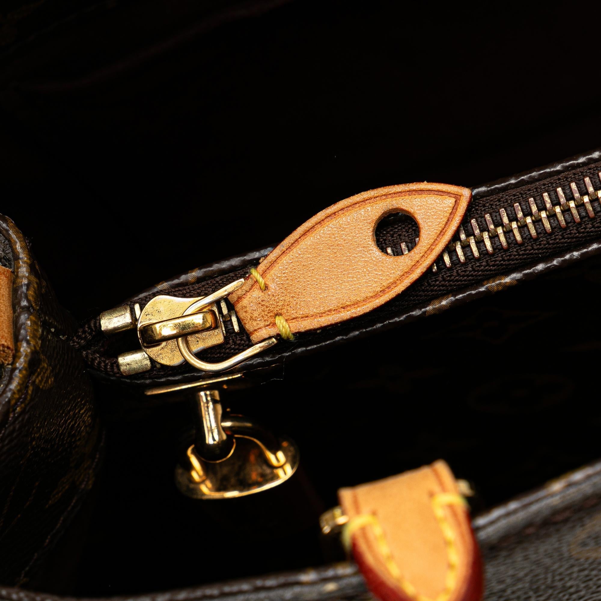 Louis Vuitton Monogram Montaigne MM (SHG-ZyUfGw)