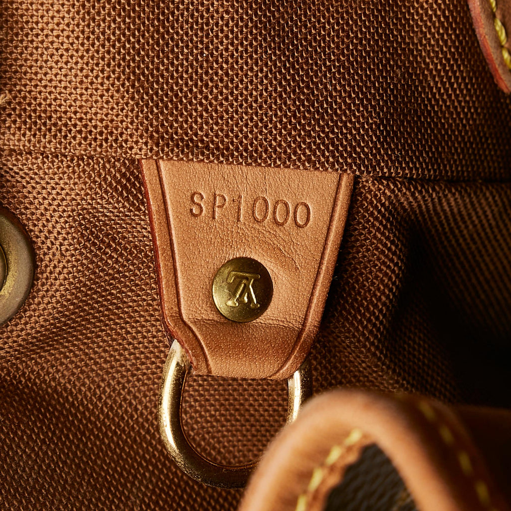 Louis Vuitton Monogram Montsouris MM (SHG-goiN7O)