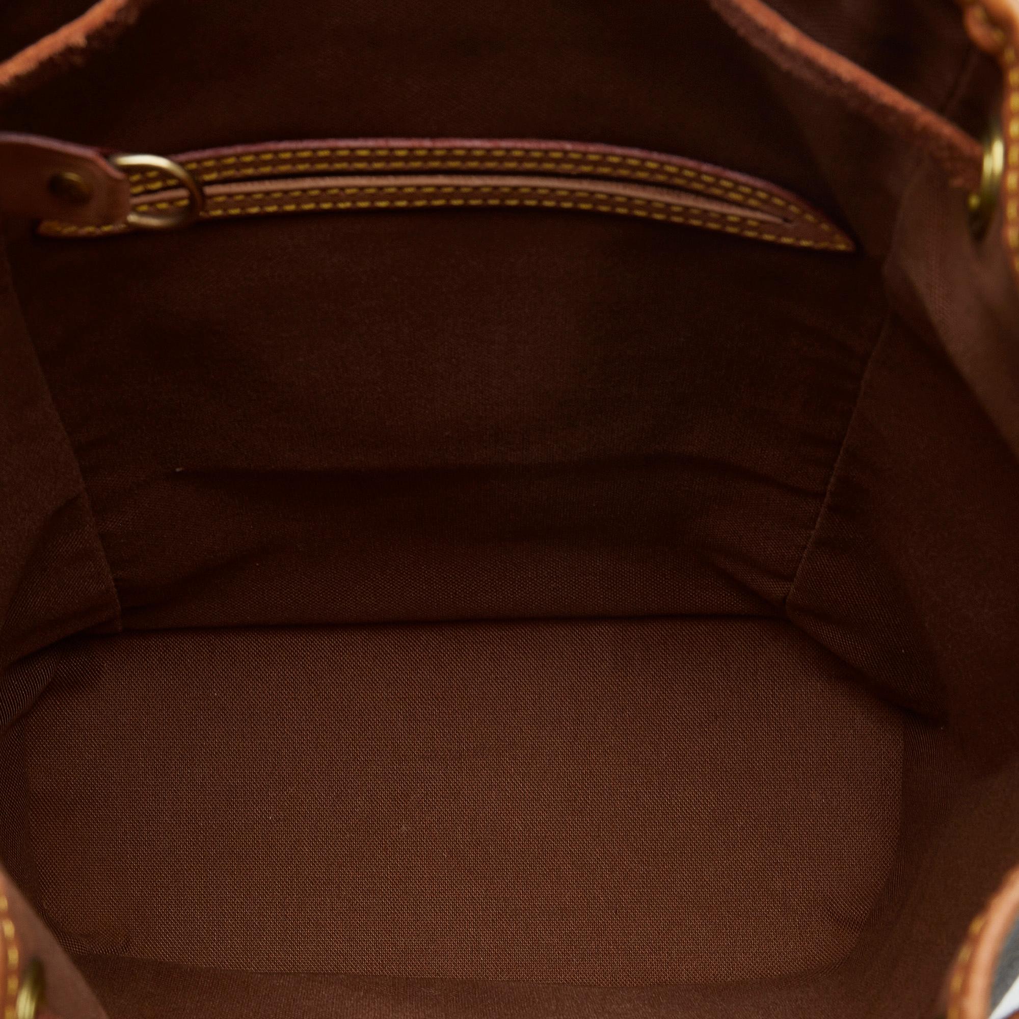 Louis Vuitton Monogram Montsouris MM (SHG-awQ58Z)