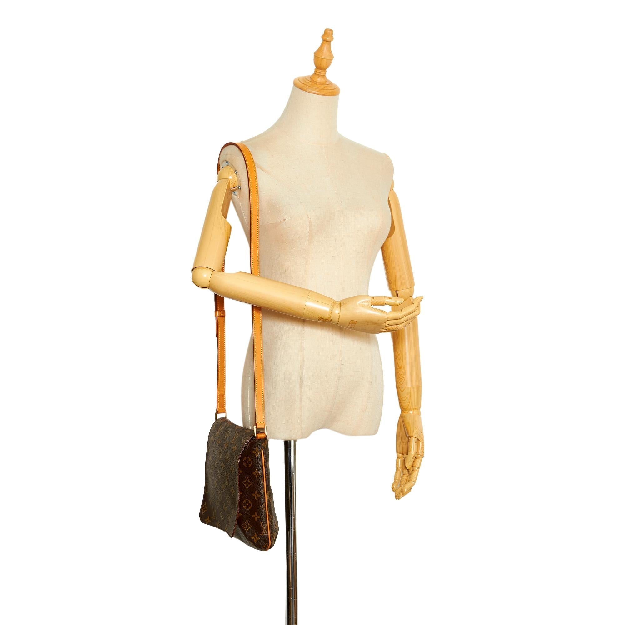 Louis Vuitton Monogram Musette Salsa Long Strap (SHG-OyGoJo)