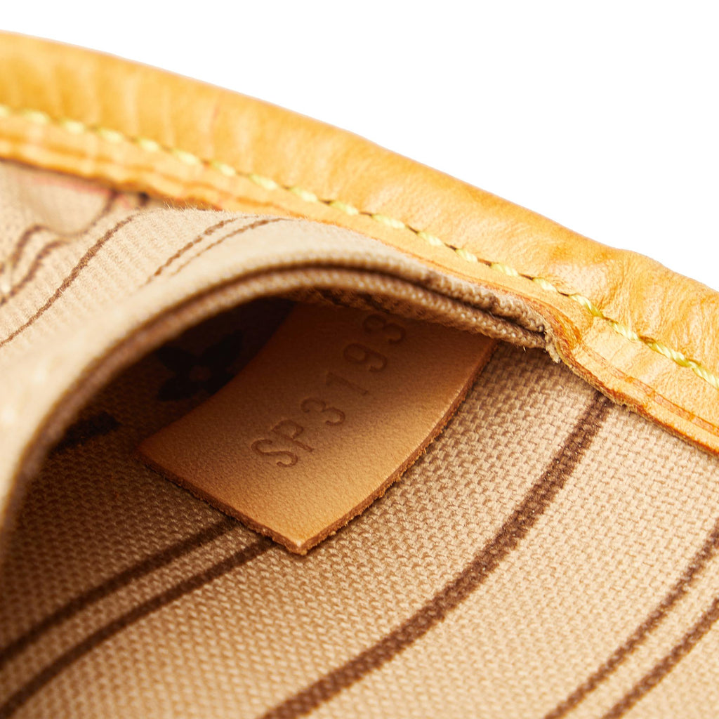 Louis Vuitton Monogram Neverfull MM (SHG-ZISrxd)