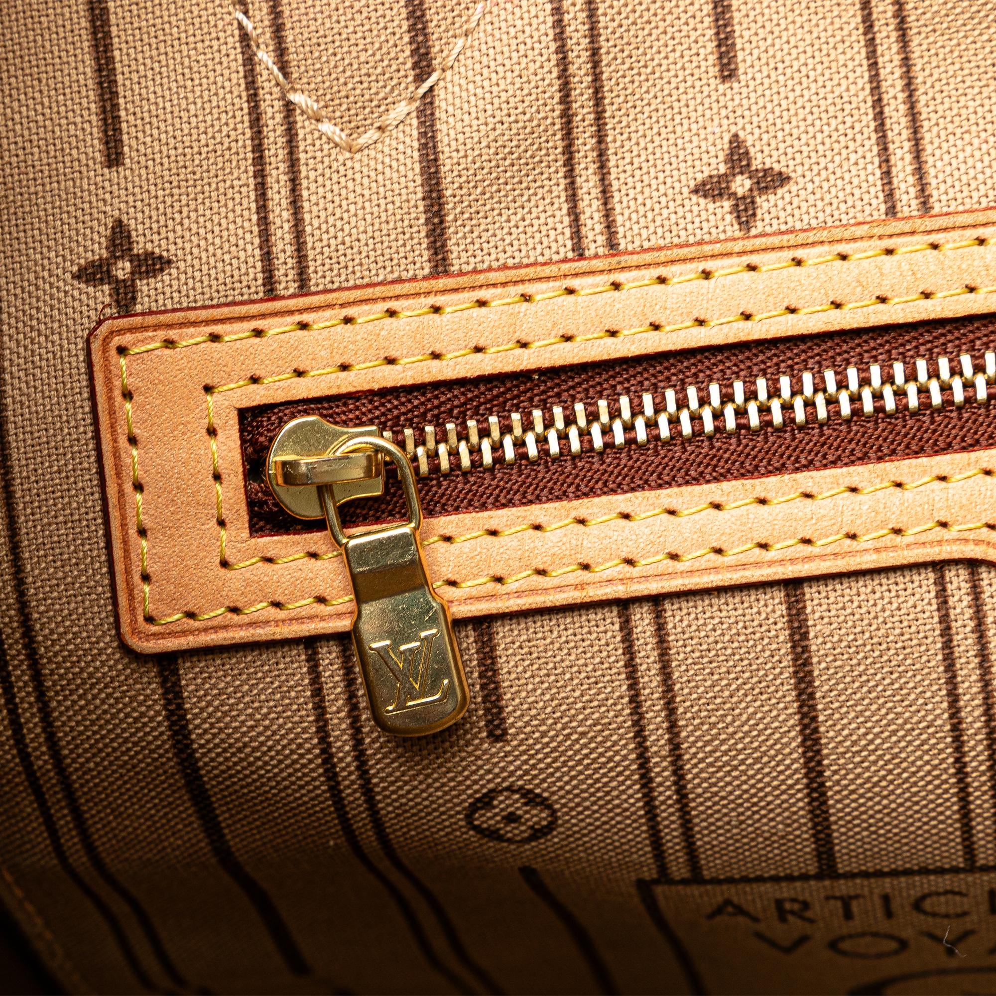 Louis Vuitton Monogram Neverfull MM (SHG-YCKC8a)