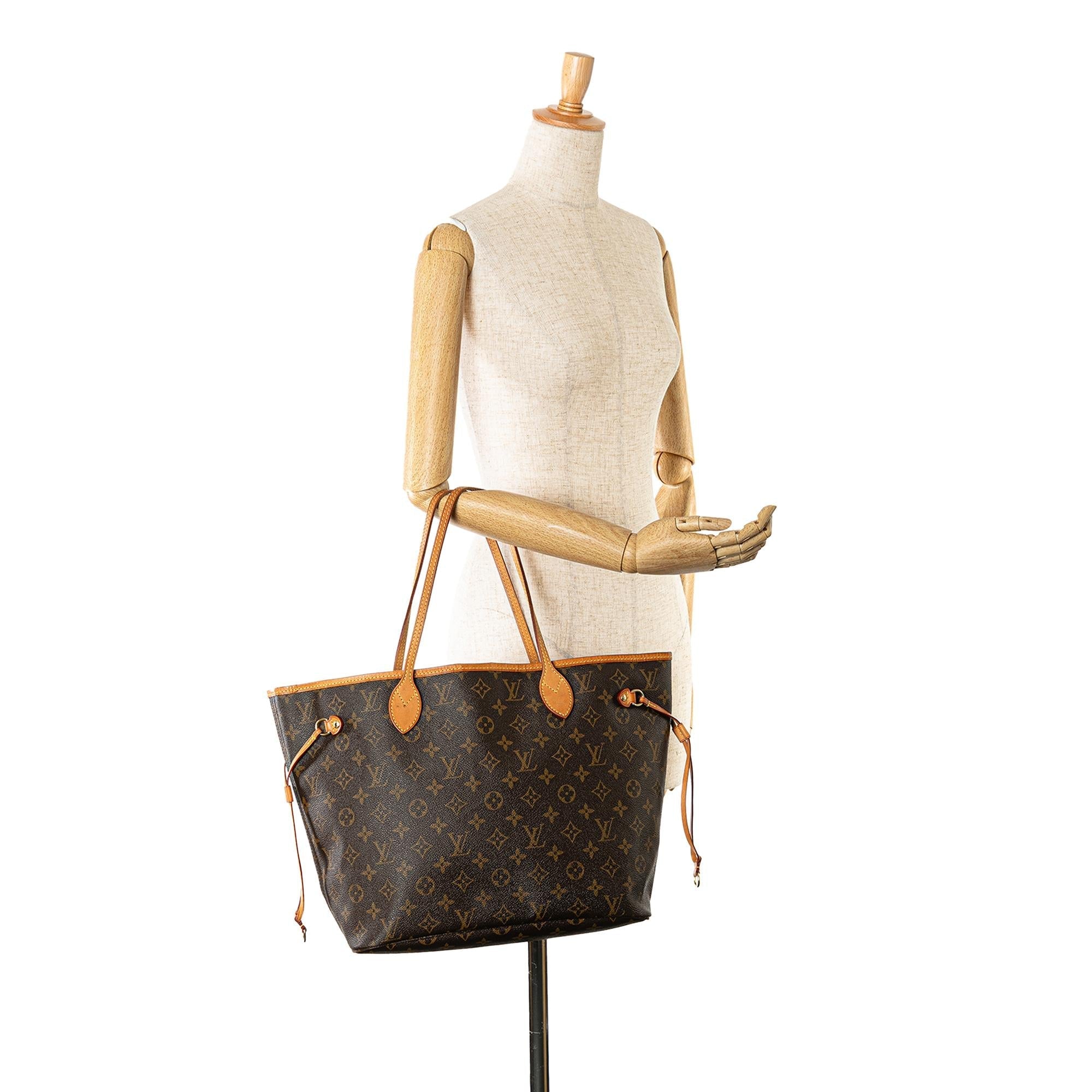 Louis Vuitton Monogram Neverfull MM (SHG-YCKC8a)