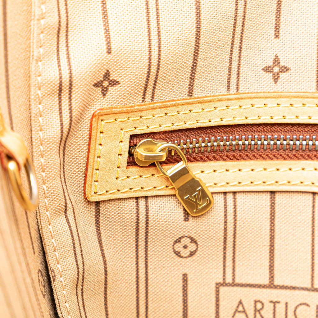 Louis Vuitton Monogram Neverfull MM (SHG-vyn6QK)