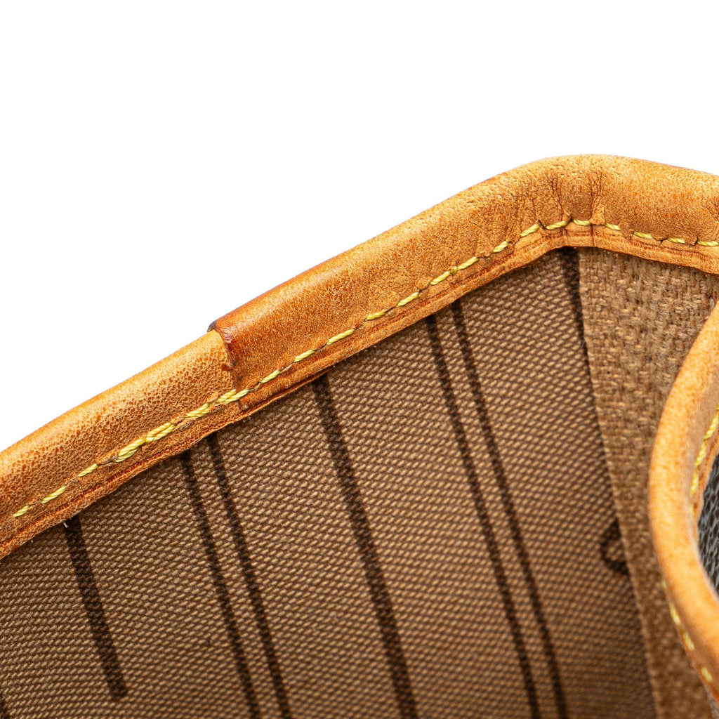 Louis Vuitton Monogram Neverfull MM (SHG-RKWn7R)