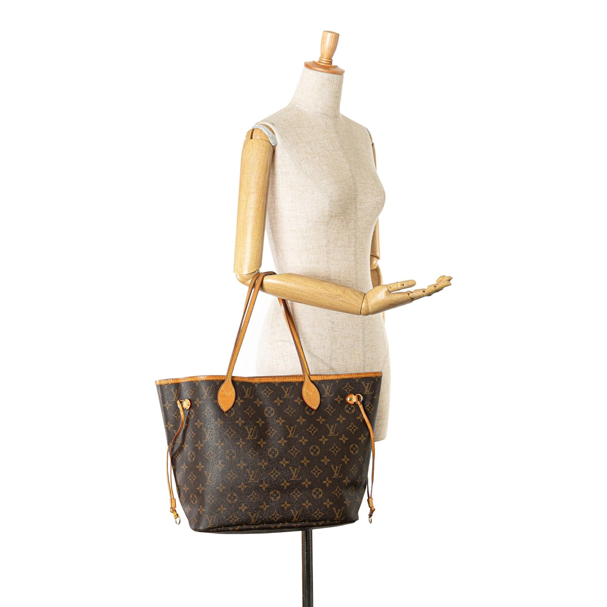 Louis Vuitton Monogram Neverfull MM (SHG-STLBwB)