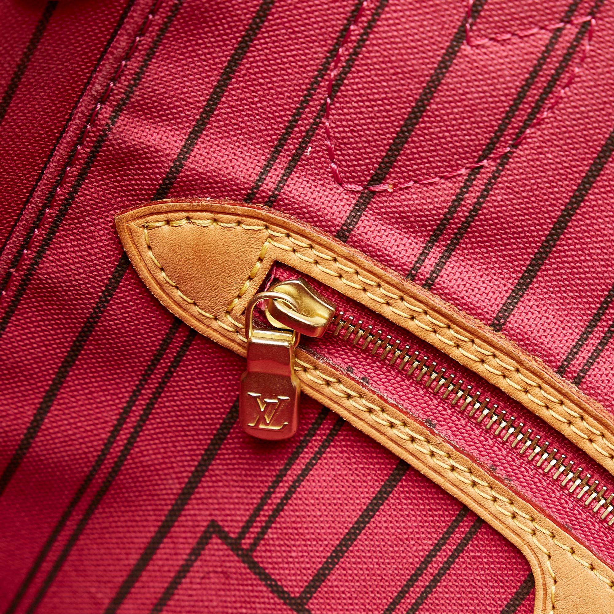 Louis Vuitton Monogram Neverfull PM (SHG-UMvGku)