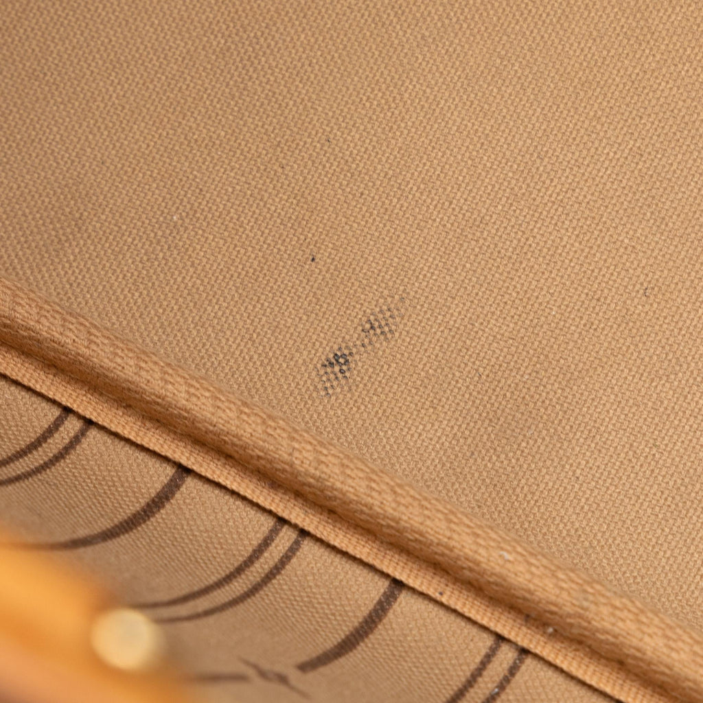 Louis Vuitton Monogram Neverfull PM (SHG-ZwC5Vv)