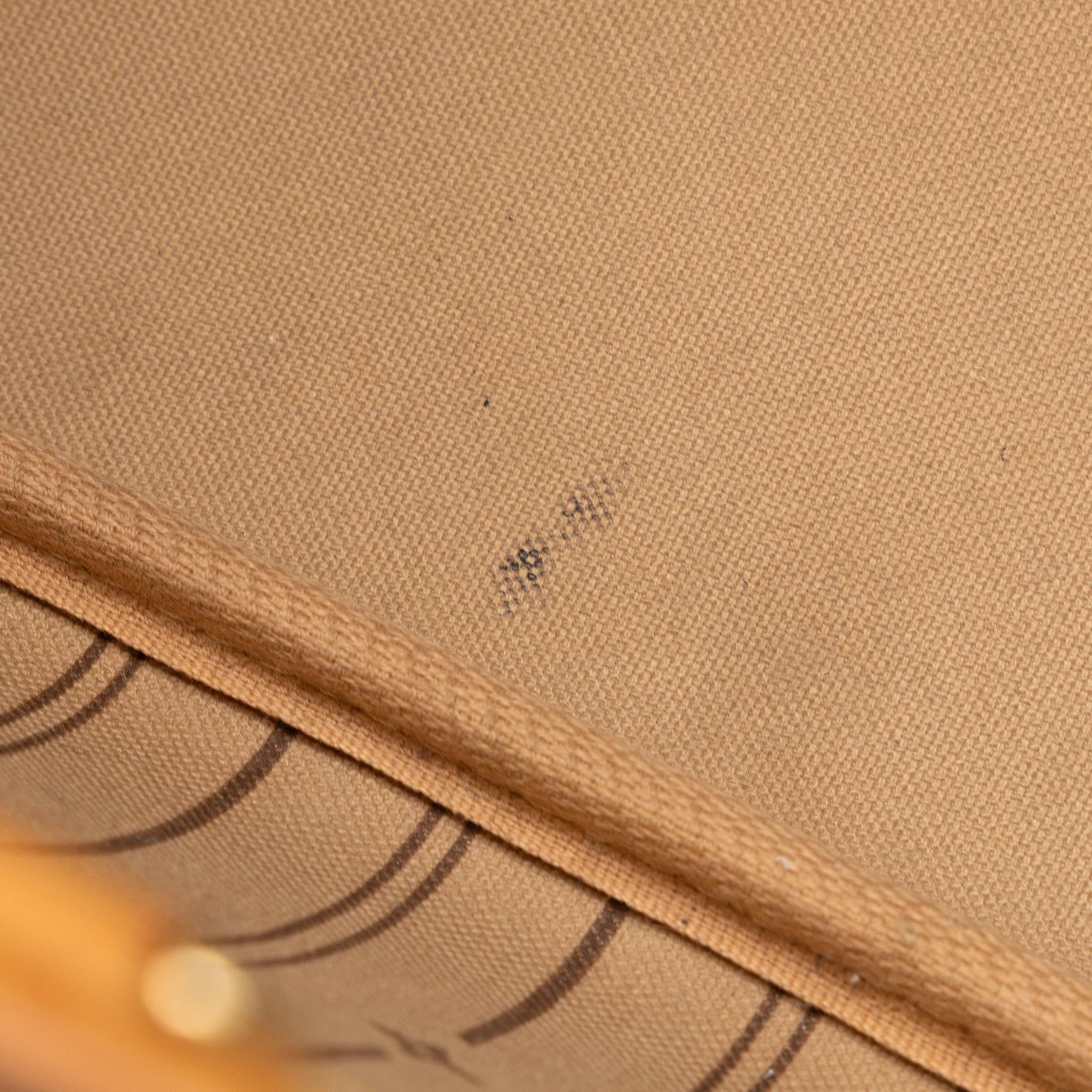 Louis Vuitton Monogram Neverfull PM (SHG-ZwC5Vv)