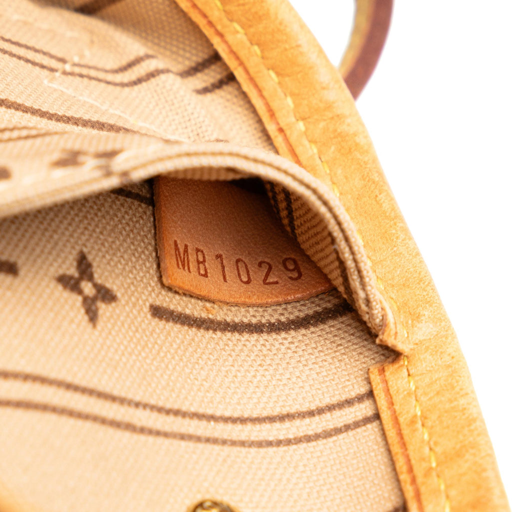 Louis Vuitton Monogram Neverfull PM (SHG-cYIIn2)