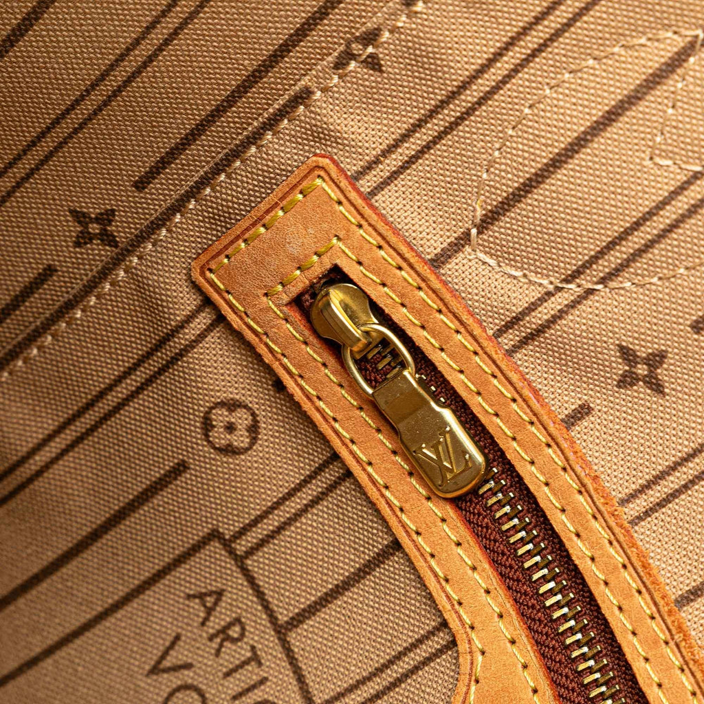 Louis Vuitton Monogram Neverfull PM (SHG-xnoyug)