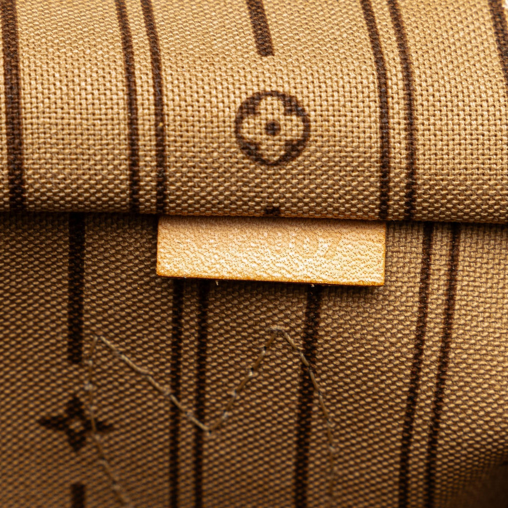 Louis Vuitton Monogram Neverfull PM (SHG-jDzF1P)