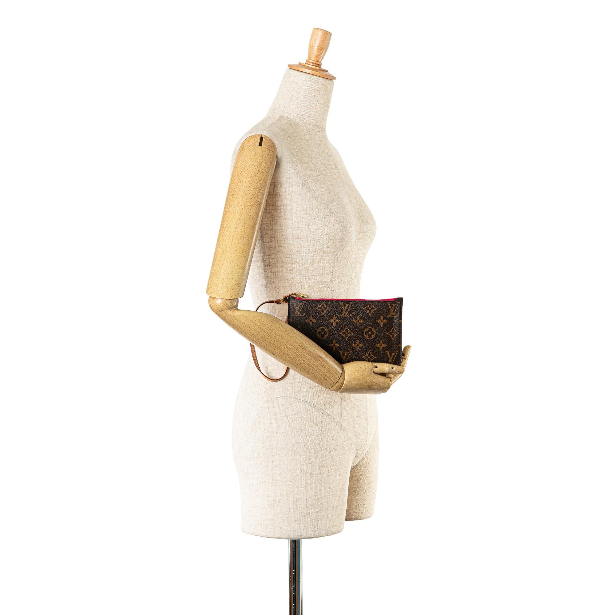 Louis Vuitton Monogram Neverfull Pouch (SHG-YakINn)