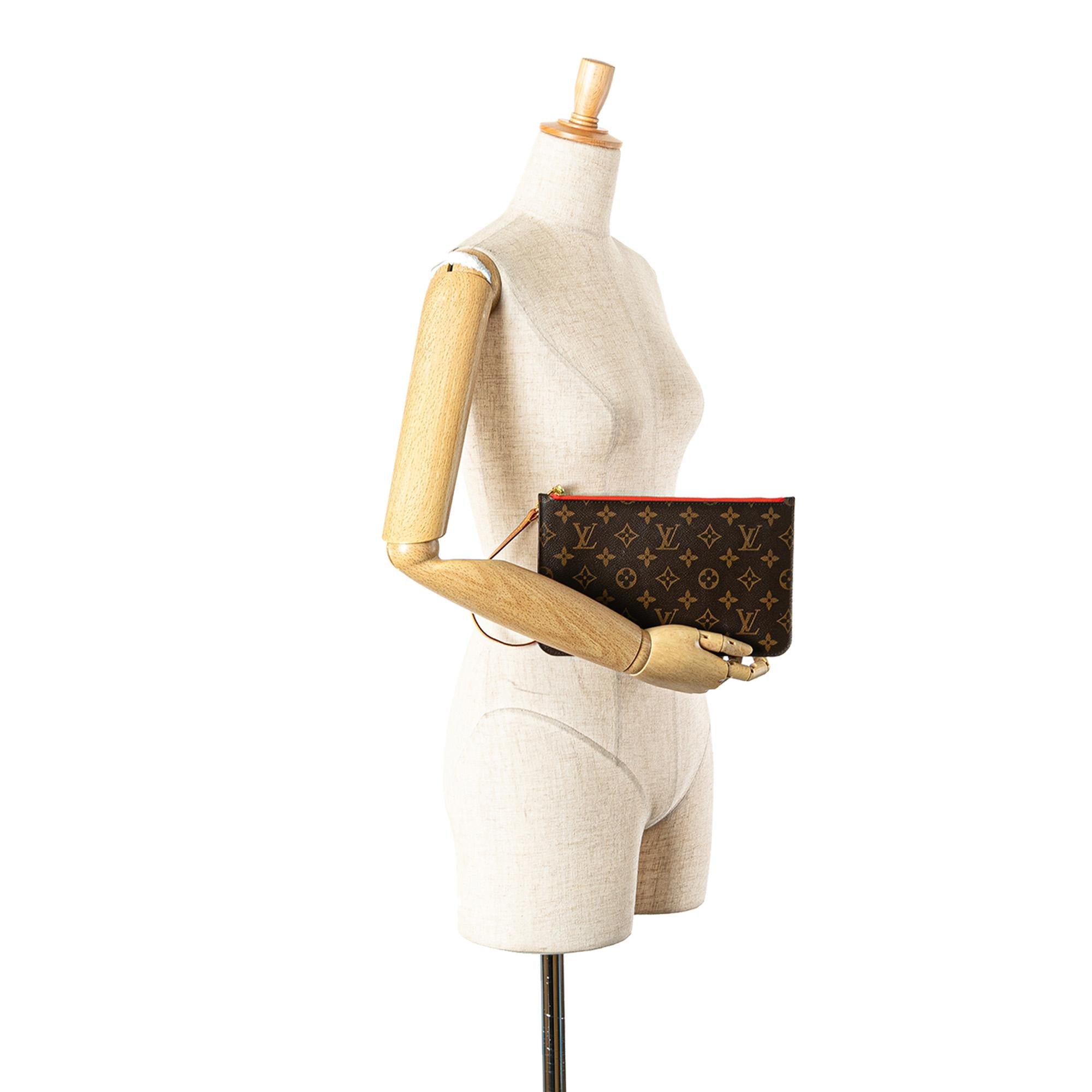 Louis Vuitton Monogram Neverfull Pouch