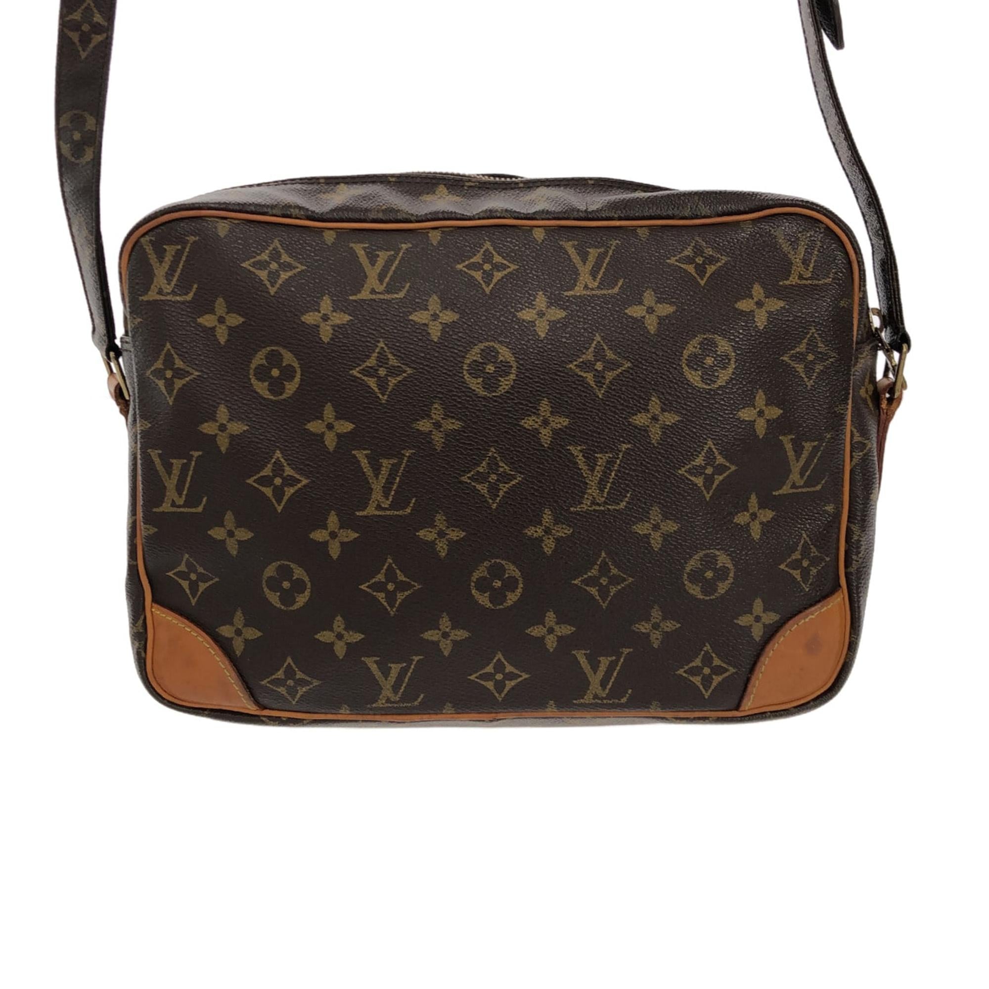 Louis Vuitton Monogram Nil Crossbody Bag (SHG-VVI87o)