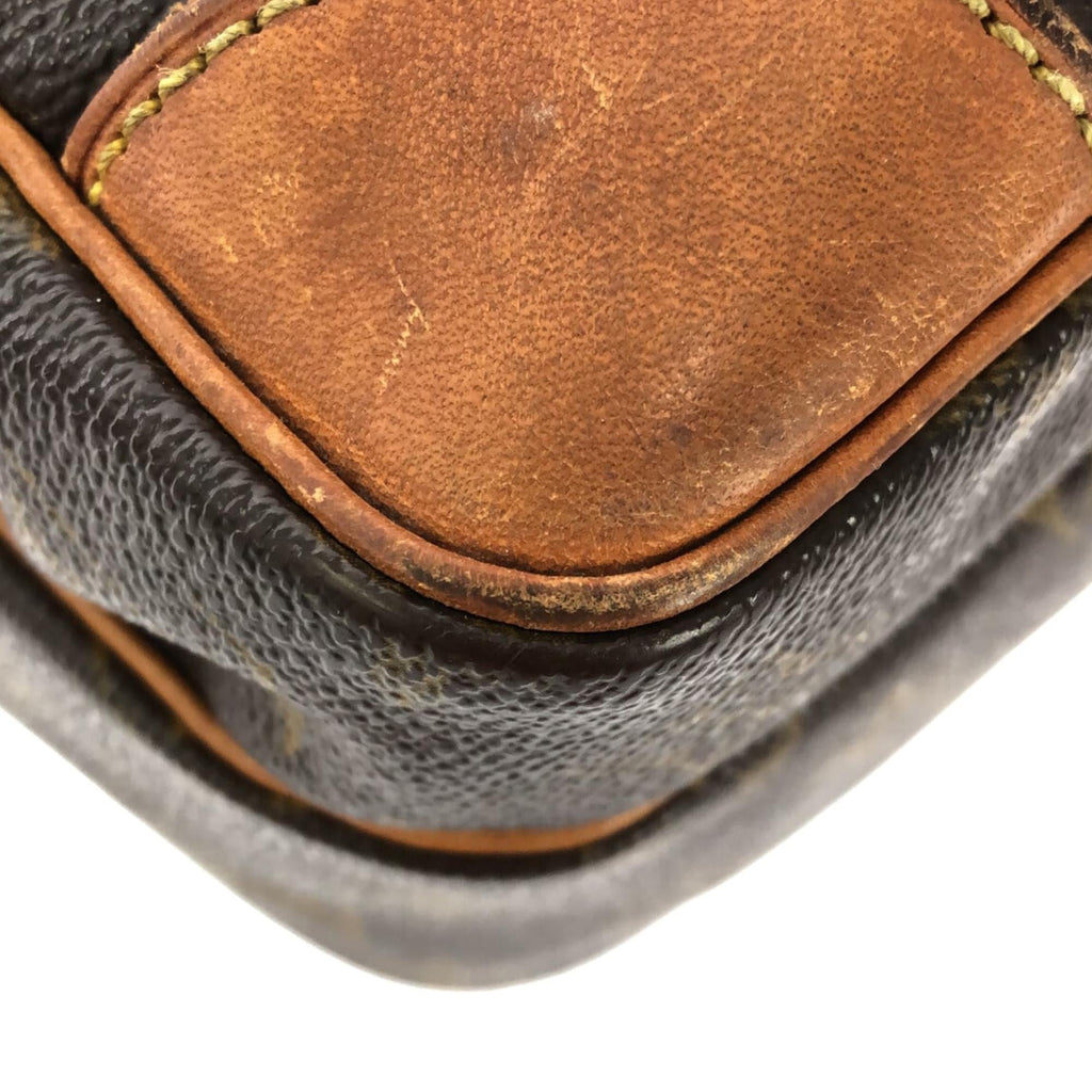 Louis Vuitton Monogram Nil Crossbody Bag (SHG-VVI87o)