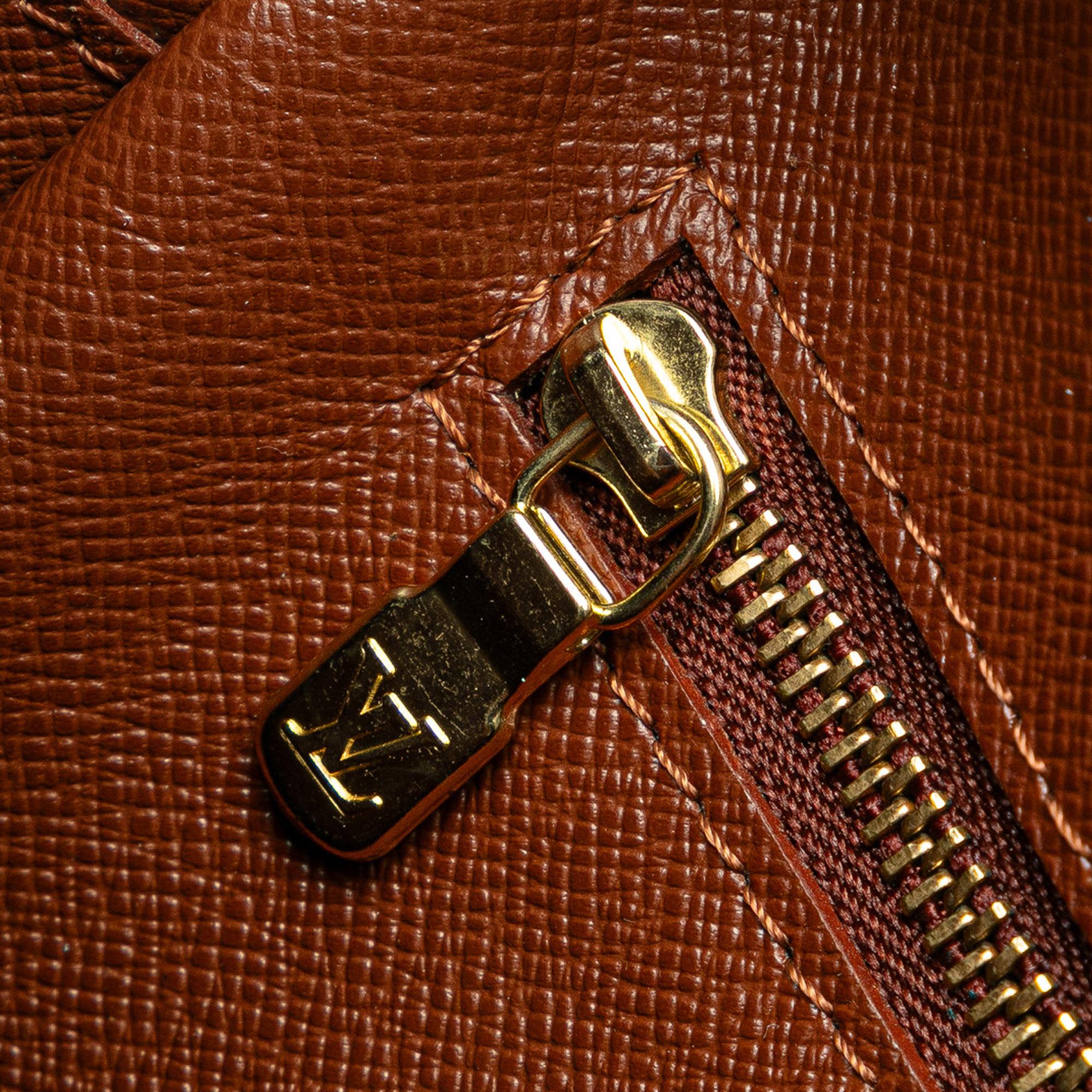 Louis Vuitton Monogram Nil Crossbody Bag (SHG-ffeWhi)