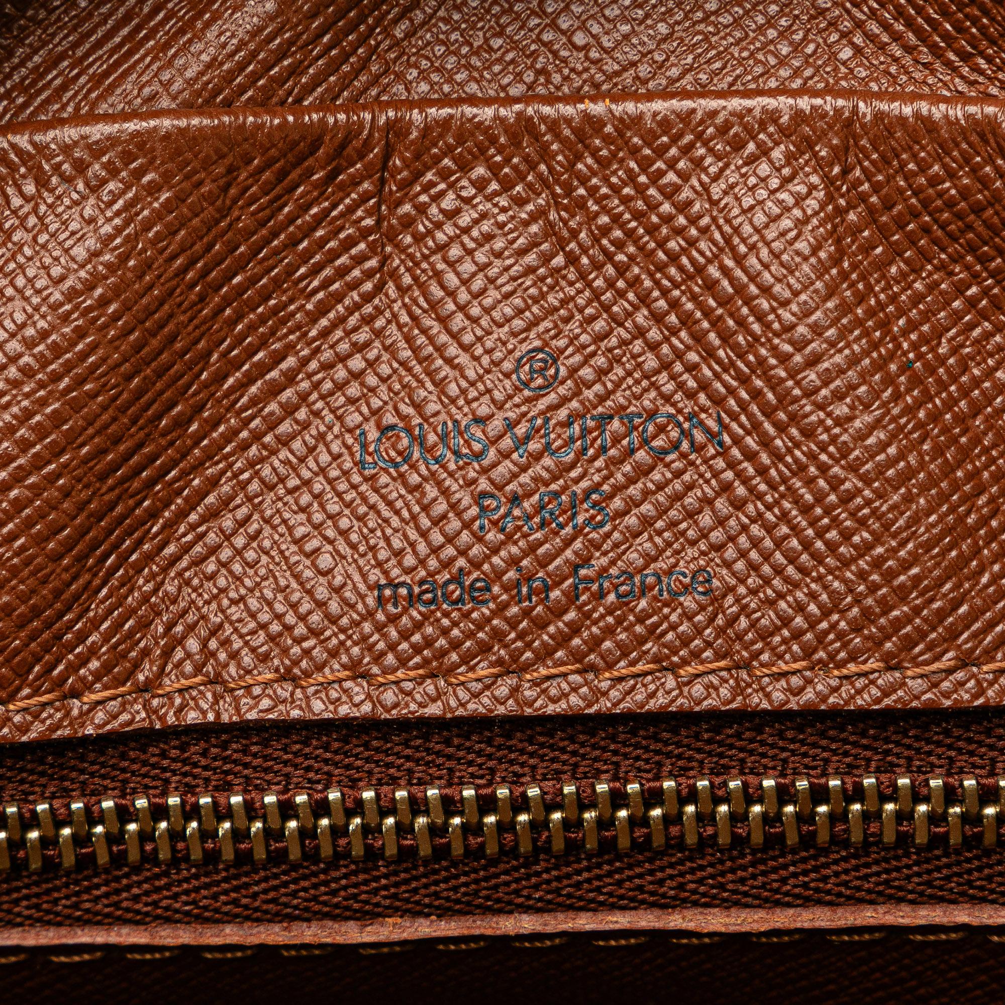 Louis Vuitton Monogram Nil Crossbody Bag (SHG-TvdPUA)
