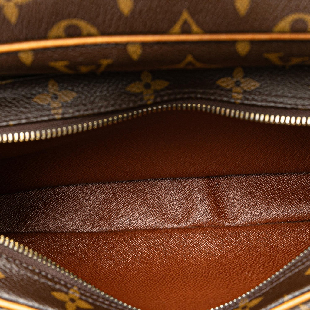 Louis Vuitton Monogram Nil Crossbody Bag (SHG-TvdPUA)