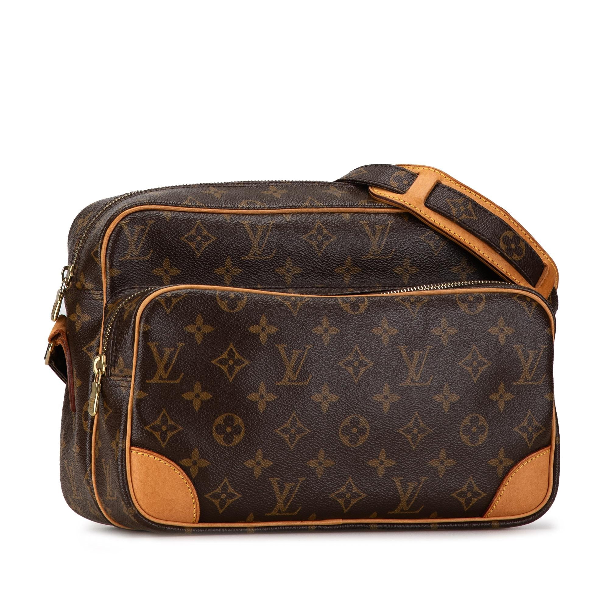 Louis Vuitton Monogram Nil Crossbody Bag (SHG-TvdPUA)