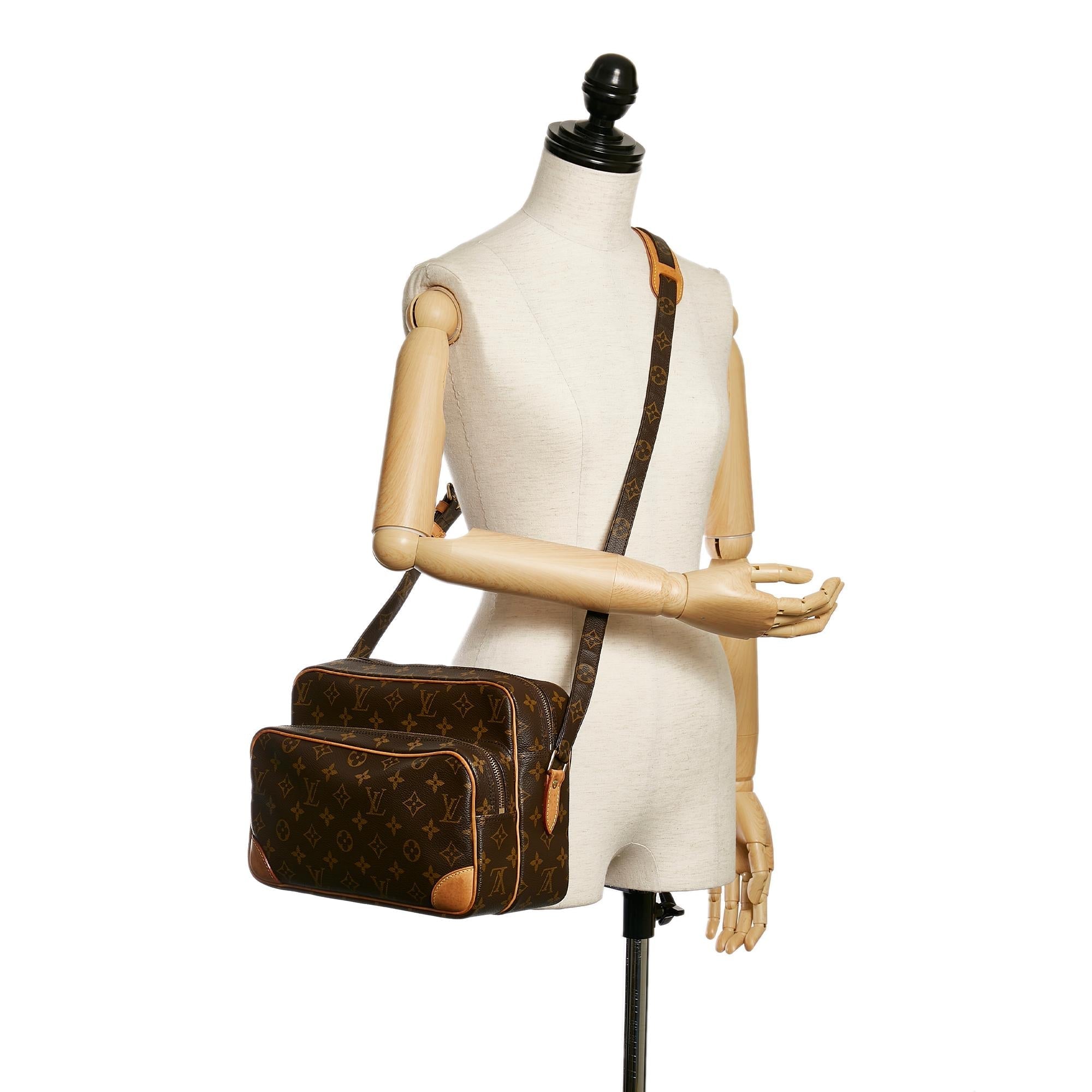 Louis Vuitton Monogram Nile (SHG-30754)