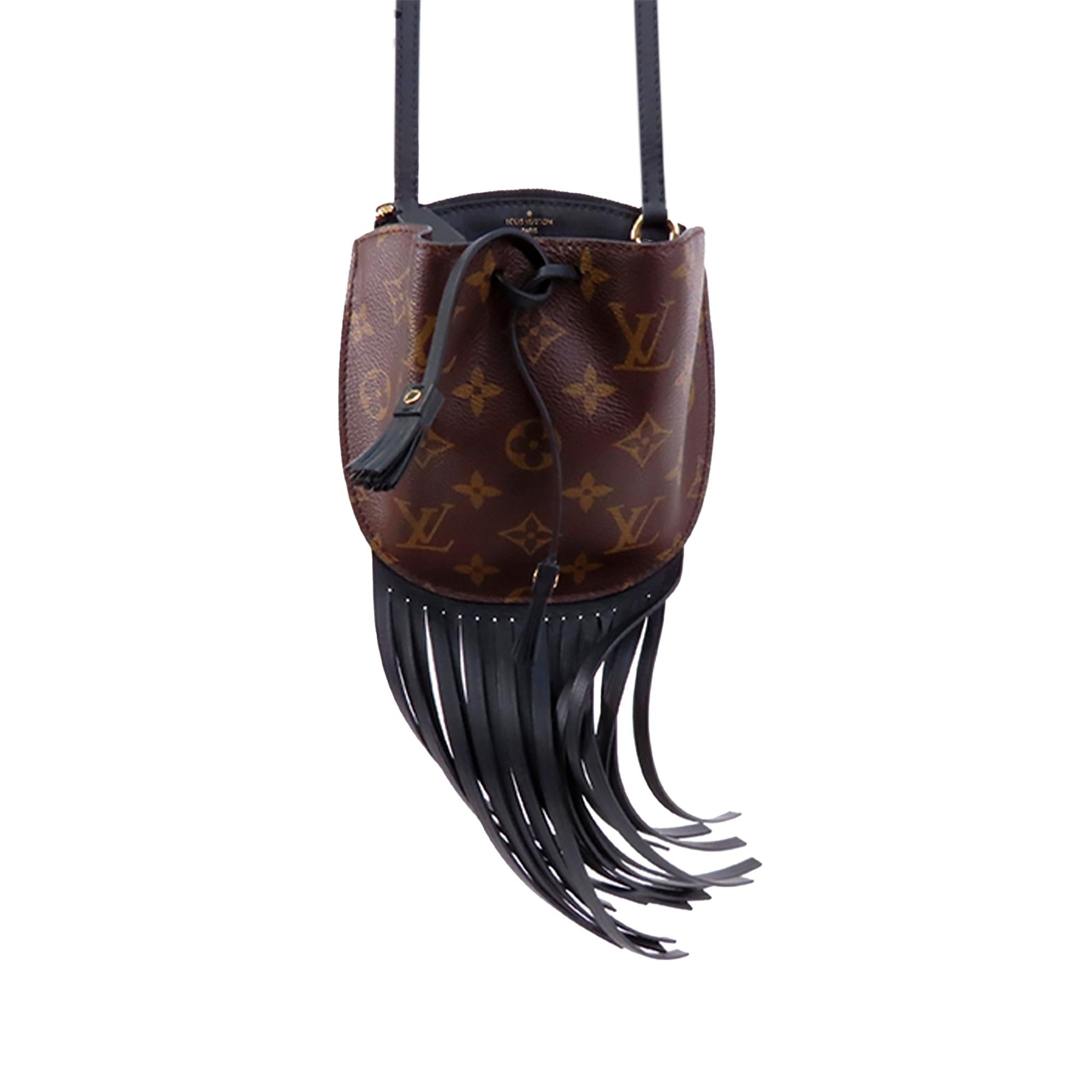 Louis Vuitton Monogram Noe Fringe (SHG-HyL7qM)