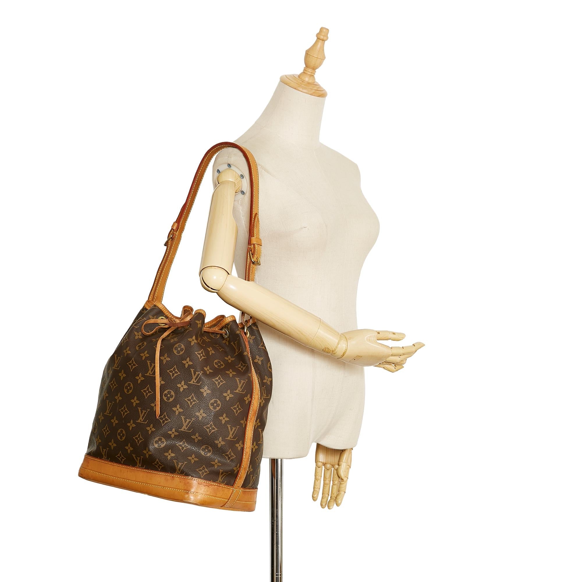Louis Vuitton Monogram Noe GM (SHG-D2dLVB)
