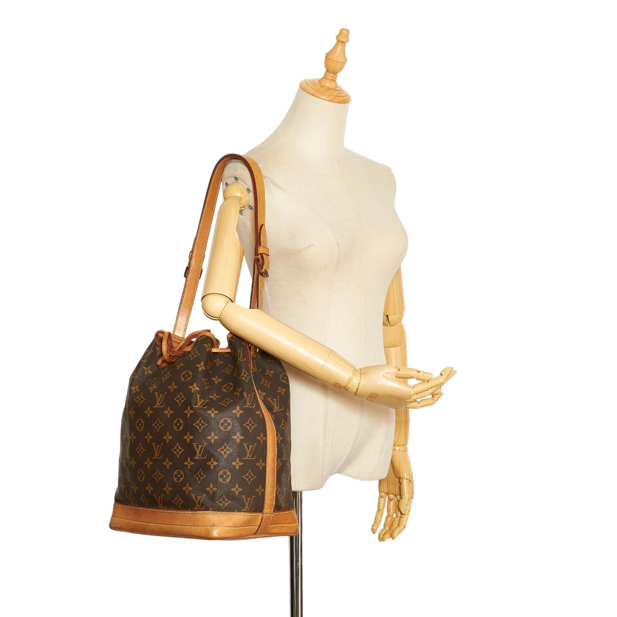 Louis Vuitton Monogram Noe GM (SHG-GboHIf)