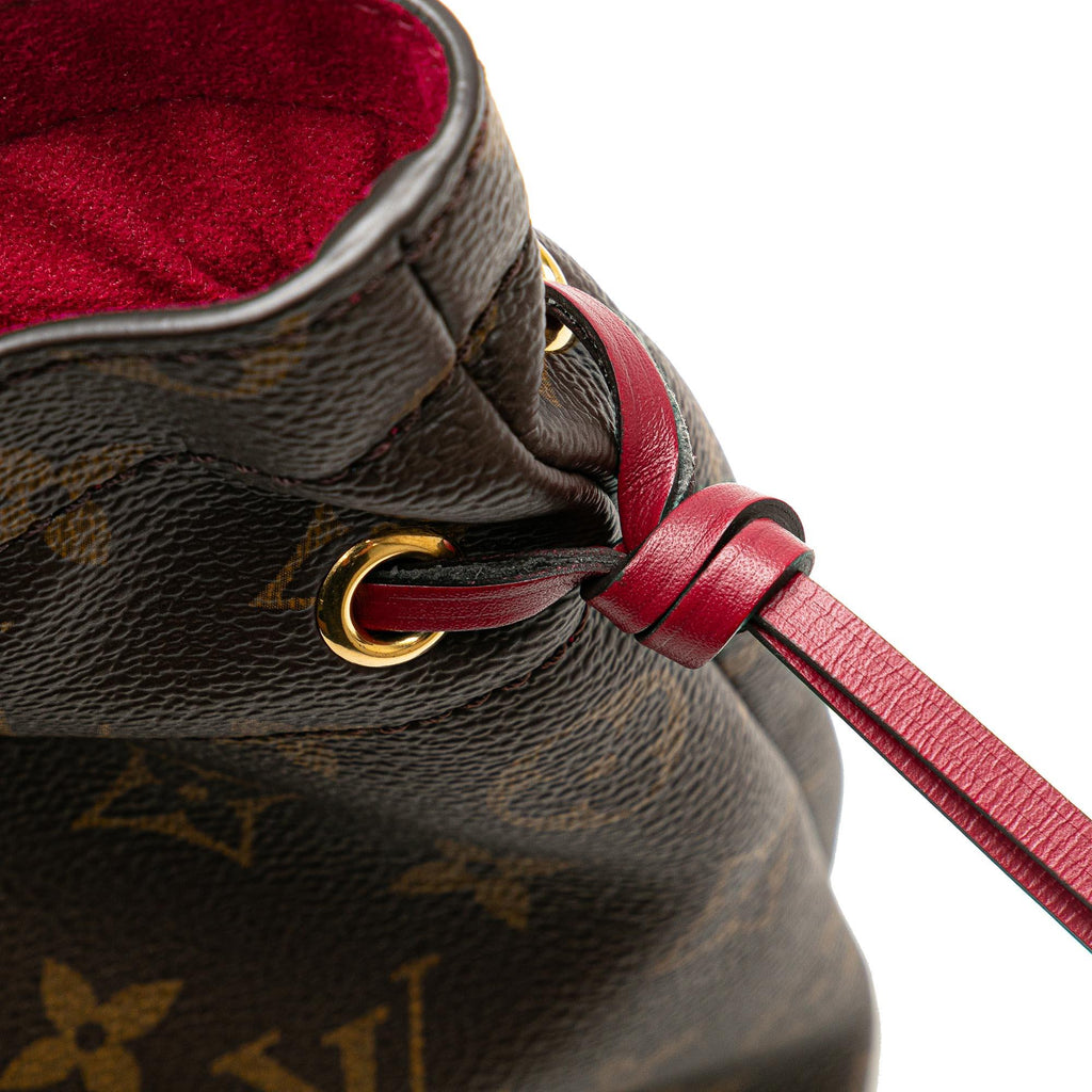 Louis Vuitton Monogram Noe Pouch (SHG-ebRX4D)
